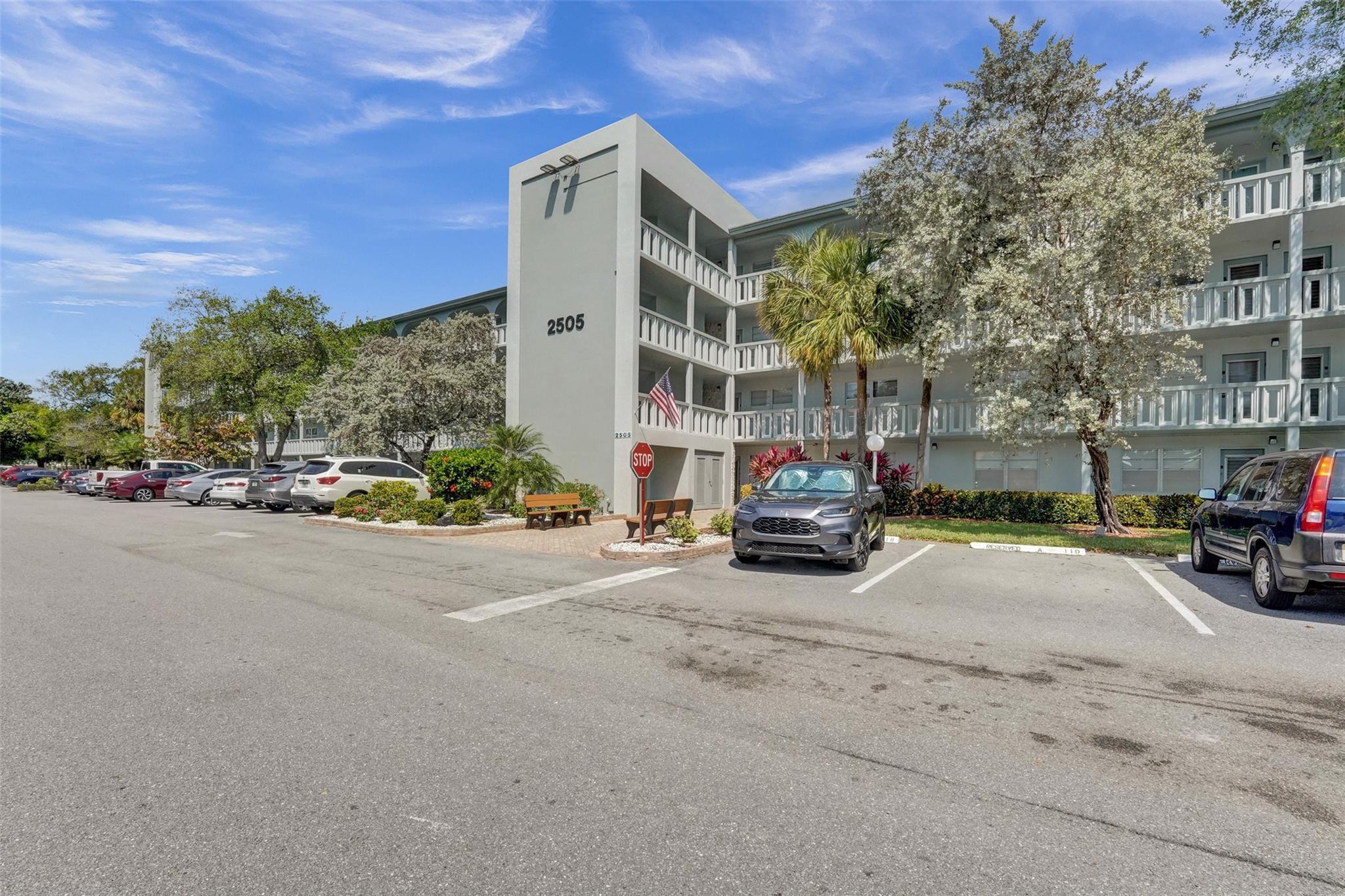2505 Antigua Terrace L3, Coconut Creek, FL 33066, Coconut Creek - Photo 2