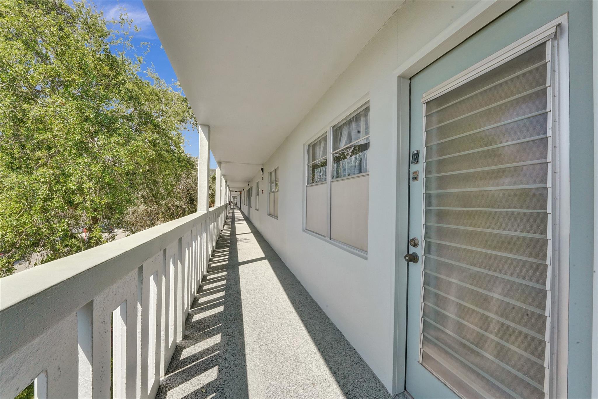 2505 Antigua Terrace L3, Coconut Creek, FL 33066, Coconut Creek - Photo 4