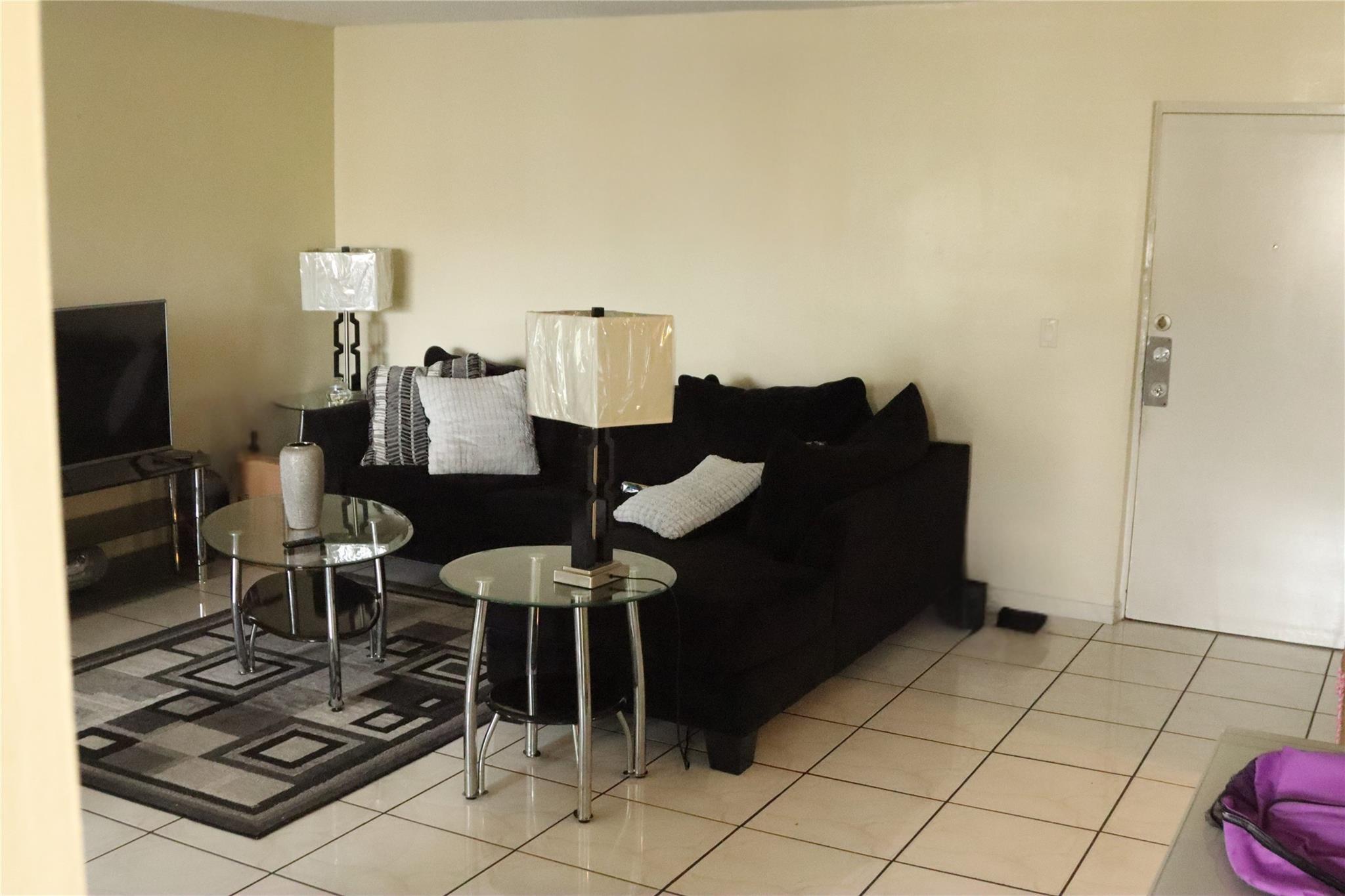 2201 NW 41st Avenue 206, Lauderhill, FL 33313, Lauderhill - Photo 2