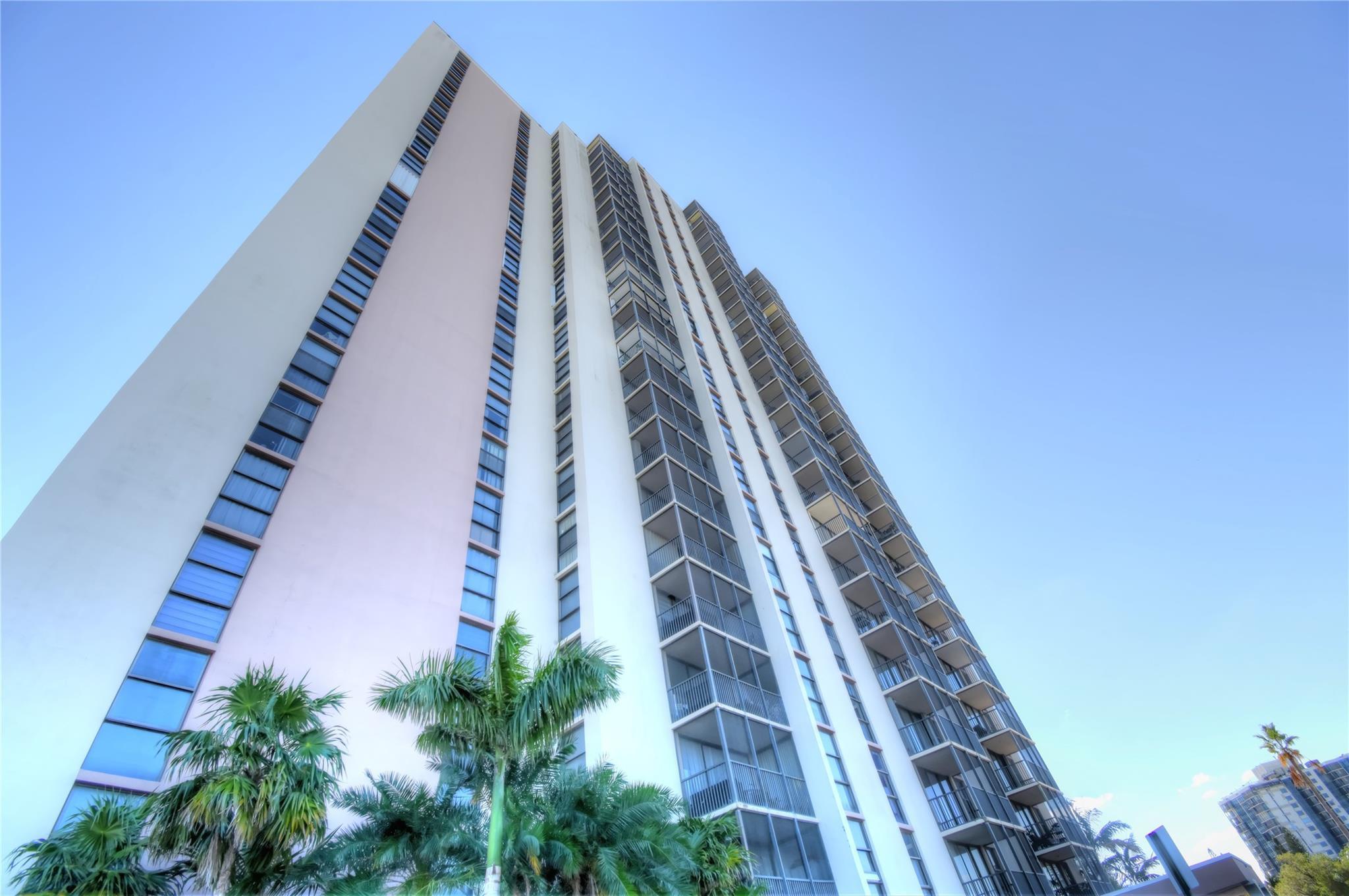 20301 W Country Club Drive 930, Aventura, FL 33180, Aventura