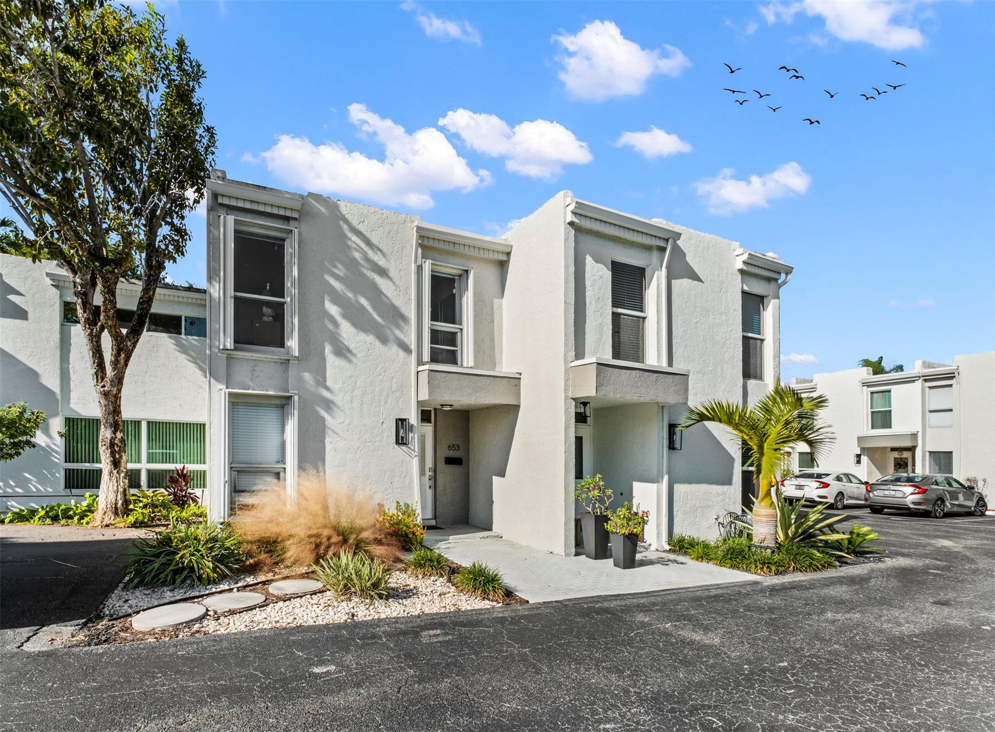 653 Cypress Lane 21b, Wilton Manors, FL 33305, Wilton Manors - Photo 2