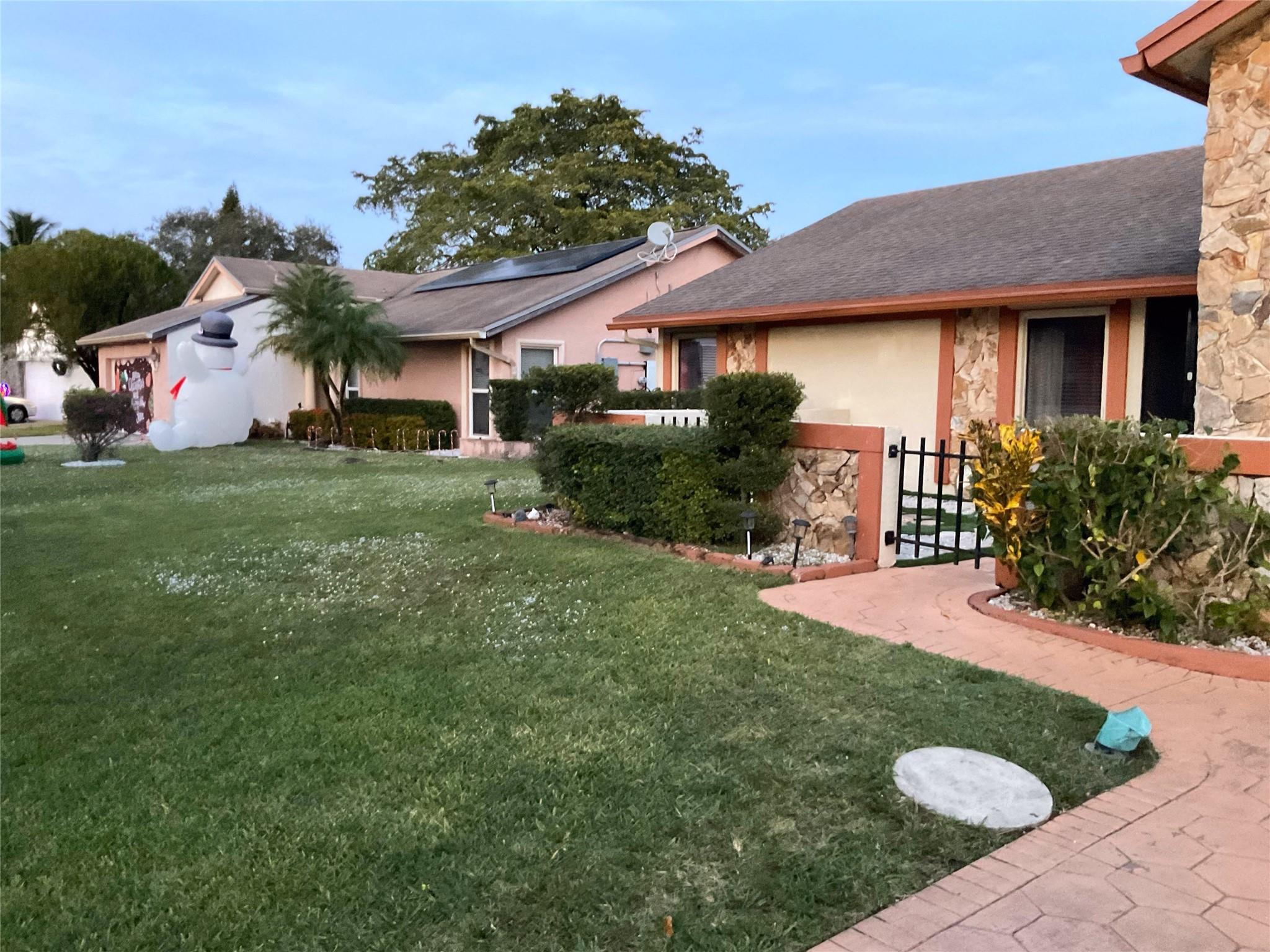 4770 NW 85th Avenue, Lauderhill, FL 33351, Lauderhill - Photo 2
