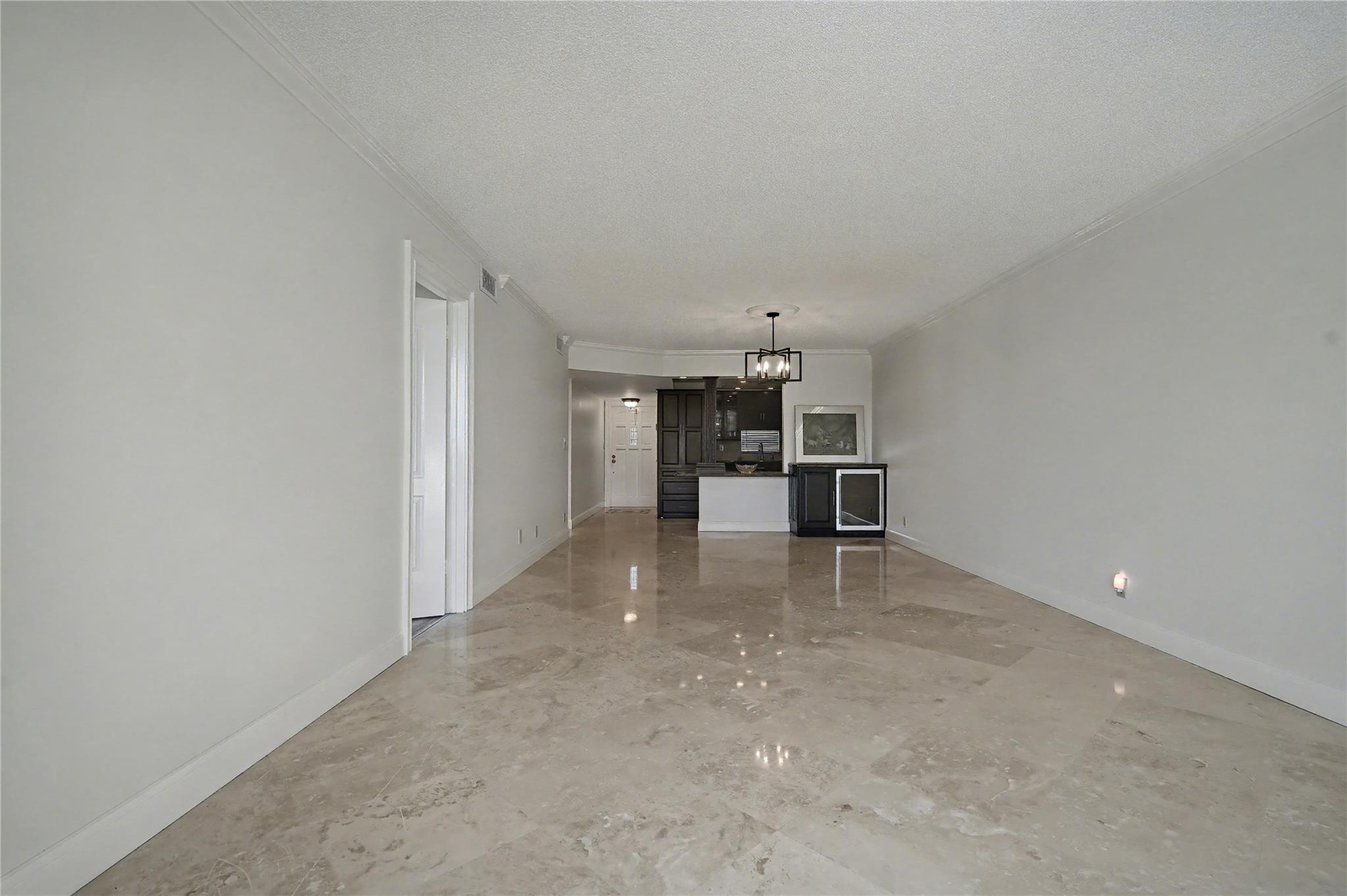 9320 S Hollybrook Lake Drive 103, Pembroke Pines, FL 33025, Pembroke Pines - Photo 3
