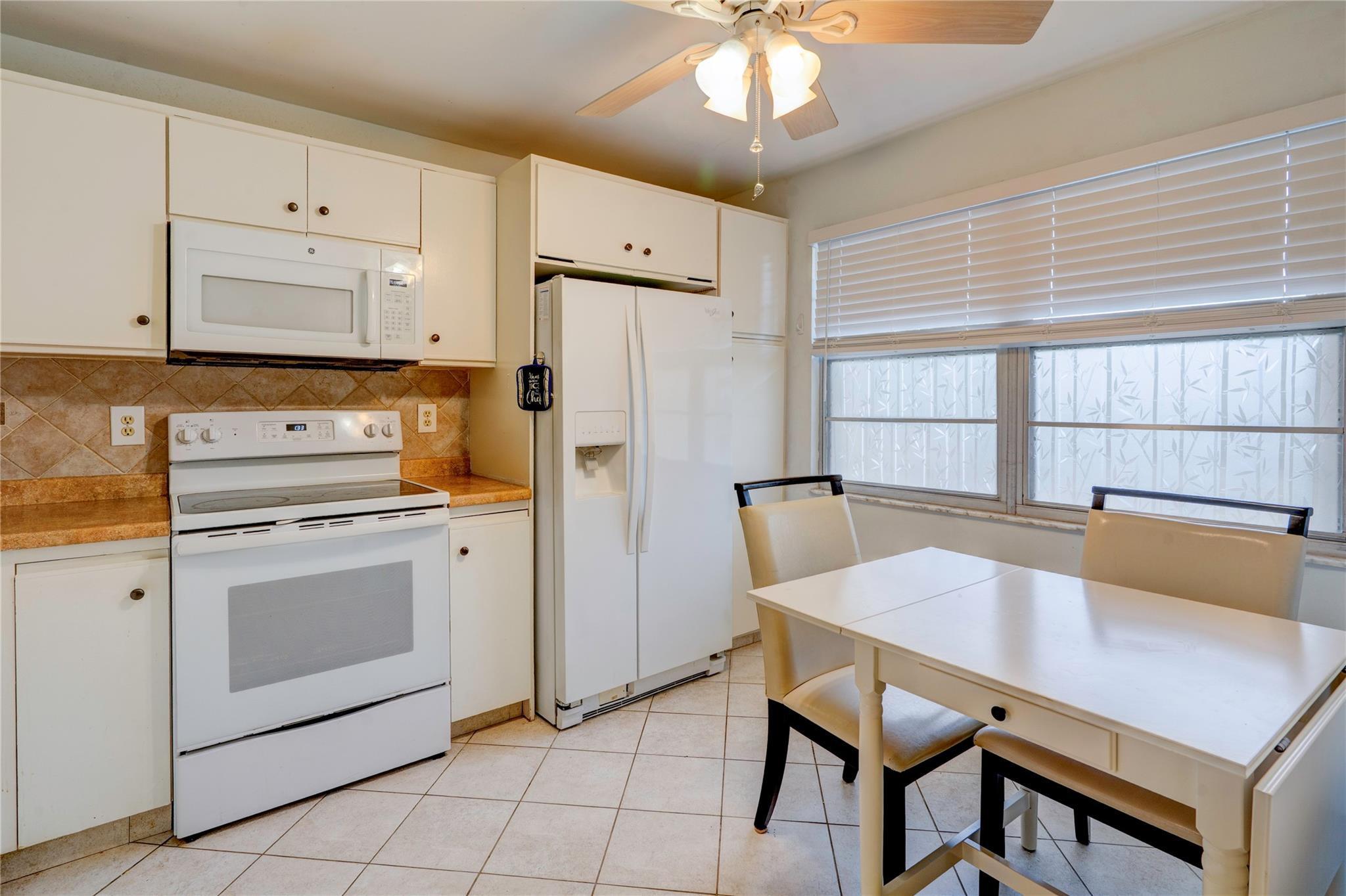 3102 Portofino Point K3, Coconut Creek, FL 33066, Coconut Creek - Photo 3