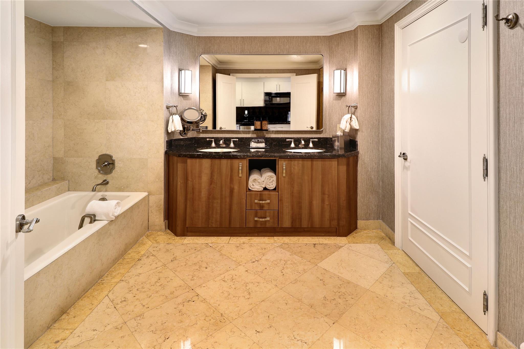 601 N Ft Lauderdale Bch Boulevard 905, Fort Lauderdale, FL 33304, Fort Lauderdale - Photo 3
