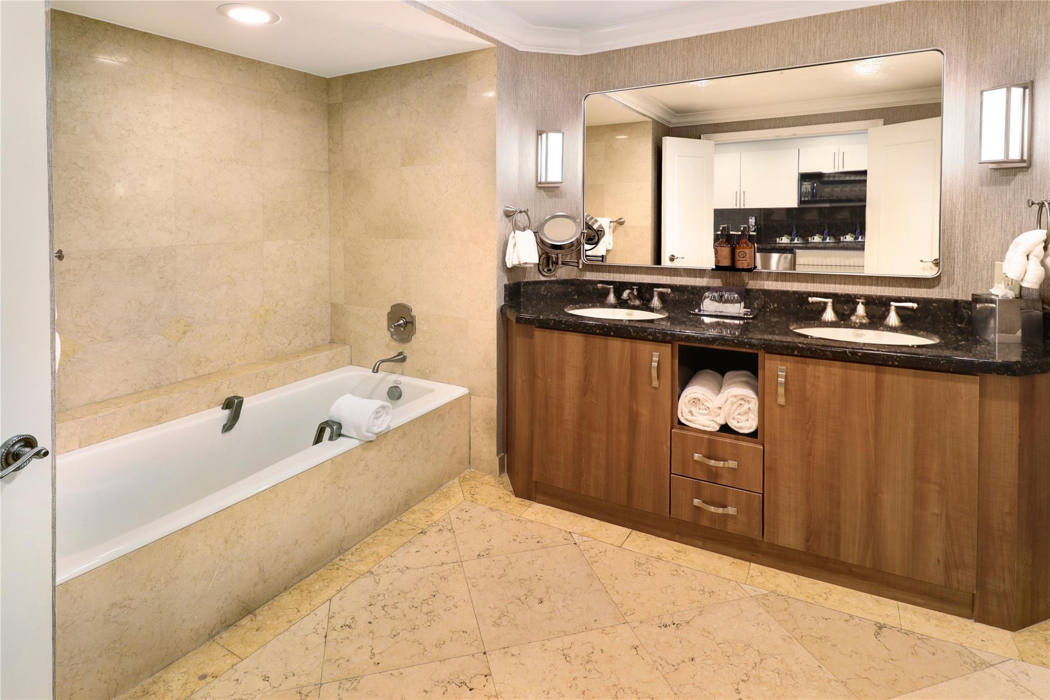 601 N Ft Lauderdale Bch Boulevard 905, Fort Lauderdale, FL 33304, Fort Lauderdale - Photo 5