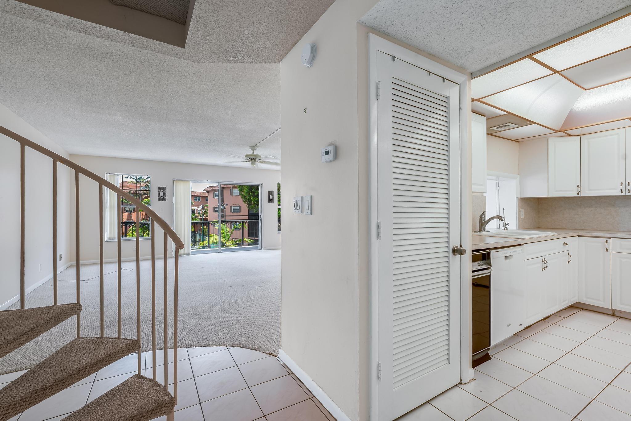 650 Tennis Club Drive 303, Fort Lauderdale, FL 33311, Fort Lauderdale - Photo 2