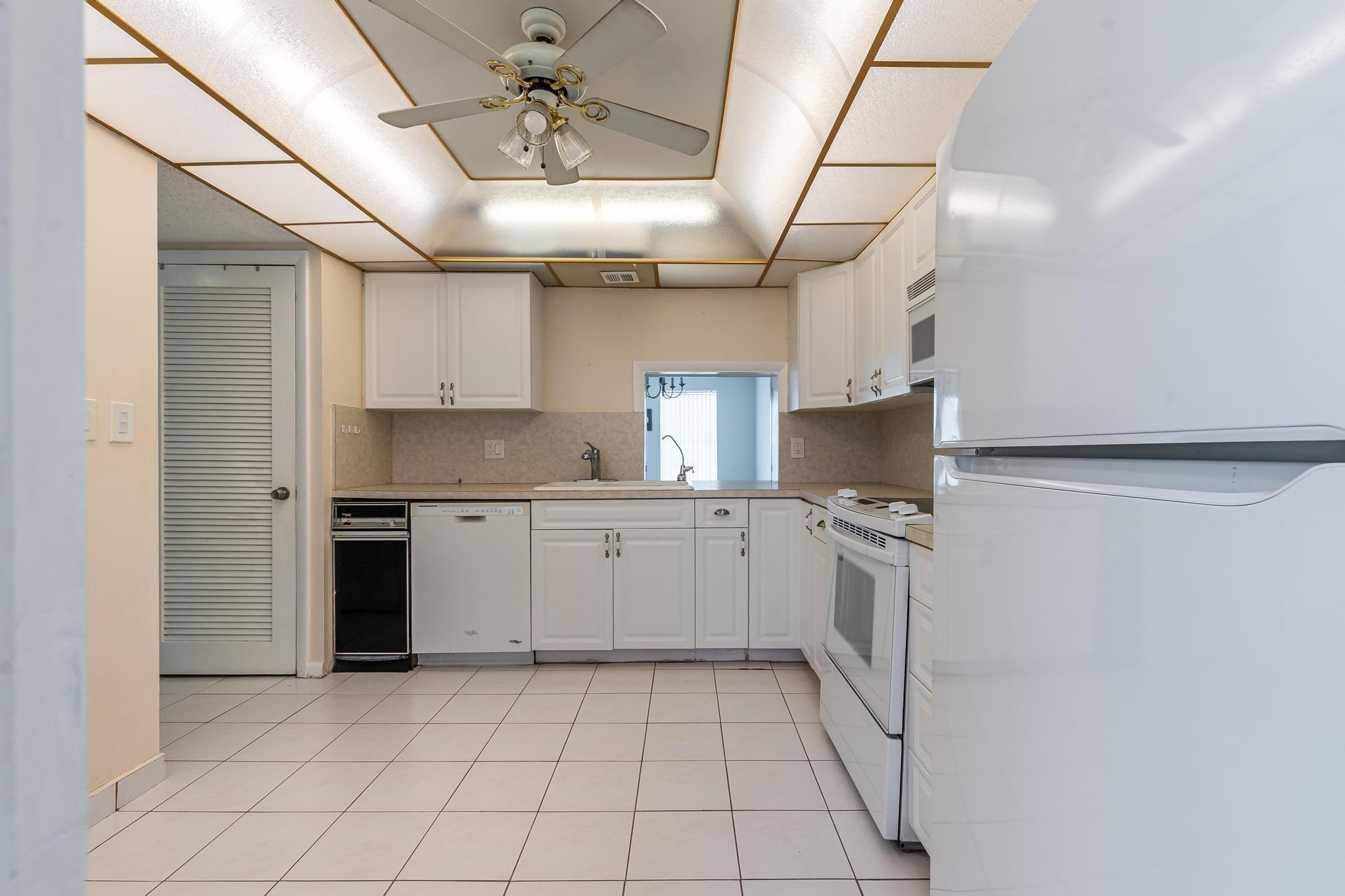 650 Tennis Club Drive 303, Fort Lauderdale, FL 33311, Fort Lauderdale - Photo 3