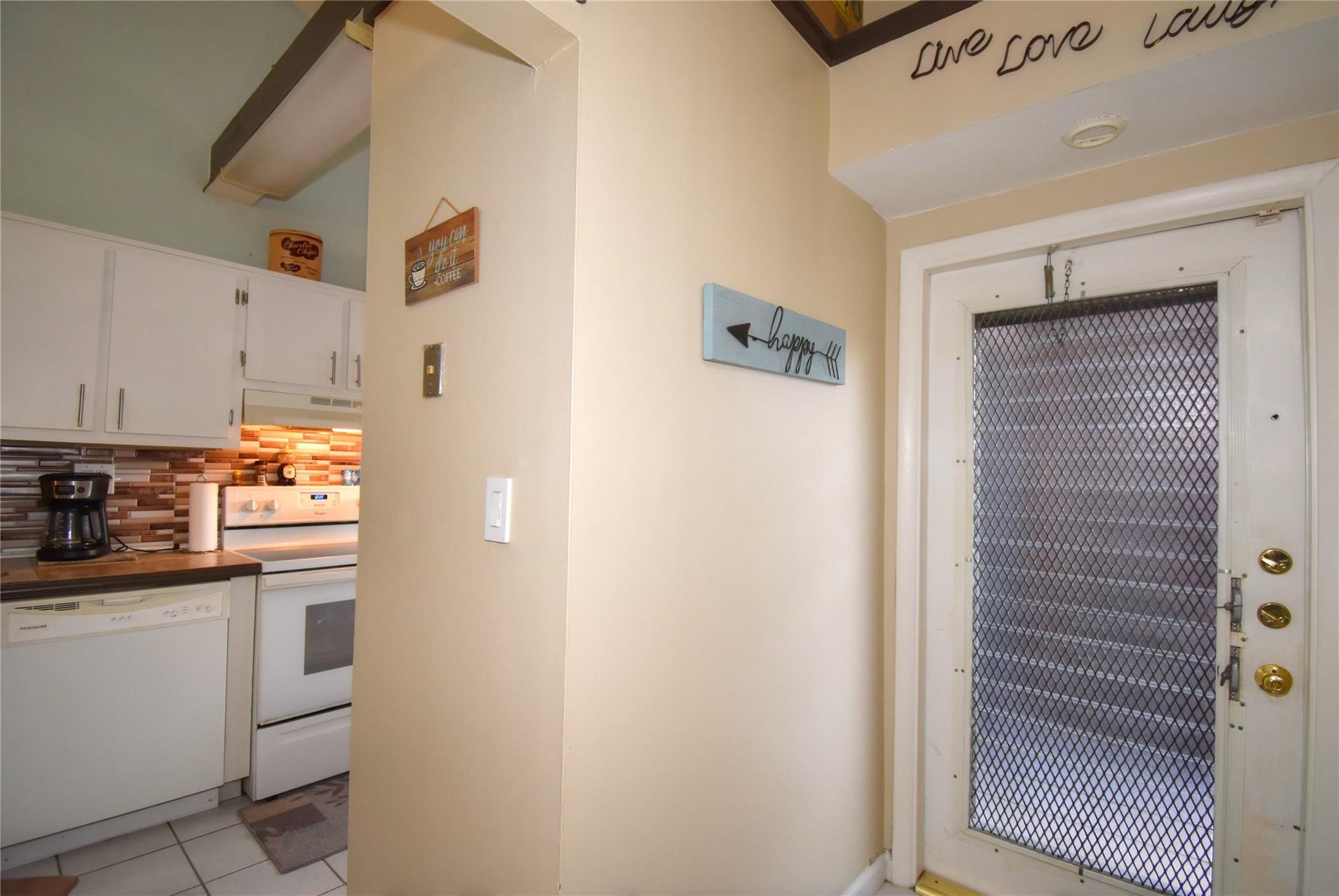 1748 NW 74th Avenue 19, Plantation, FL 33313, Plantation - Photo 5
