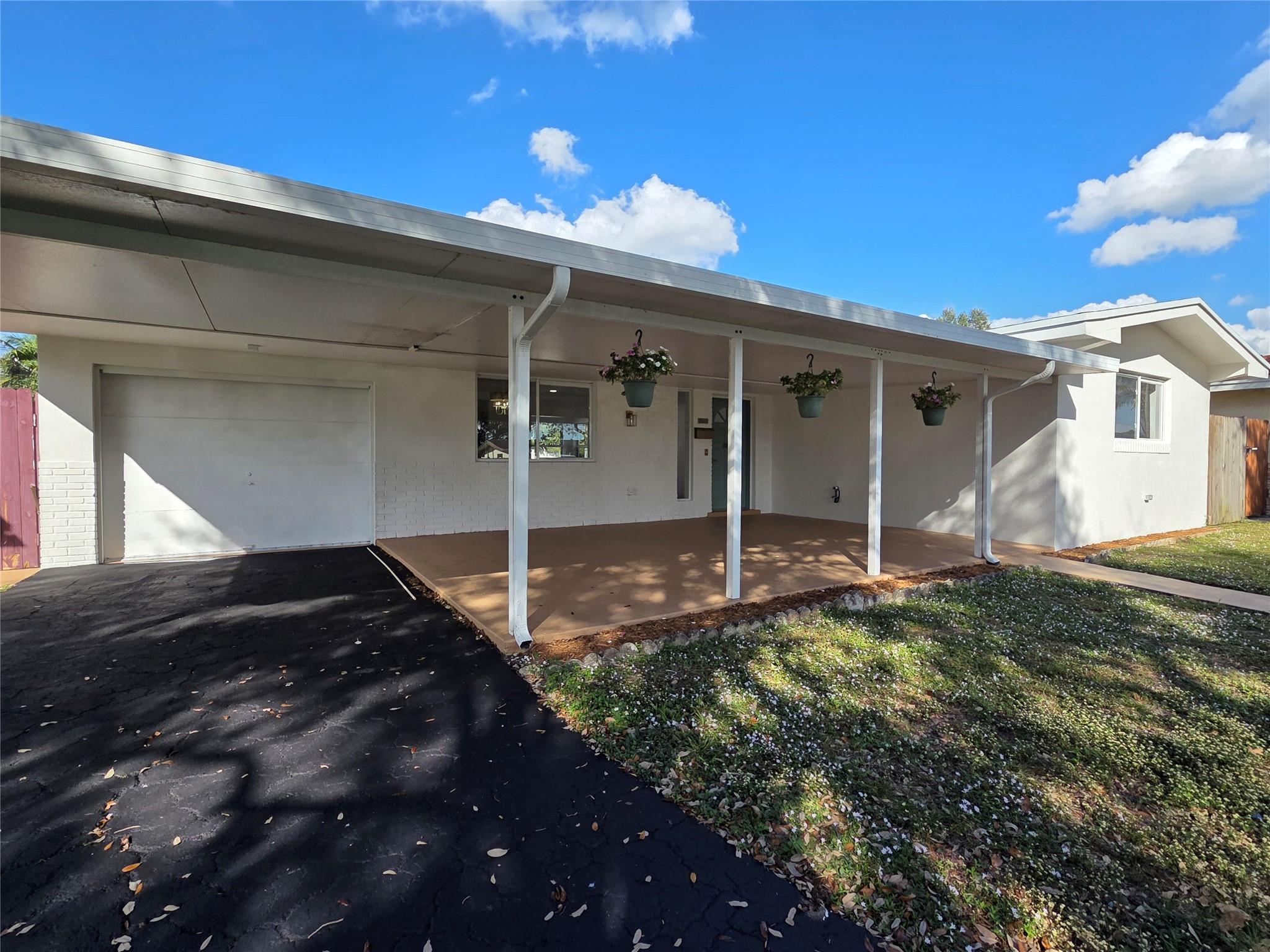 8571 NW 16th Street, Pembroke Pines, FL 33024, Pembroke Pines