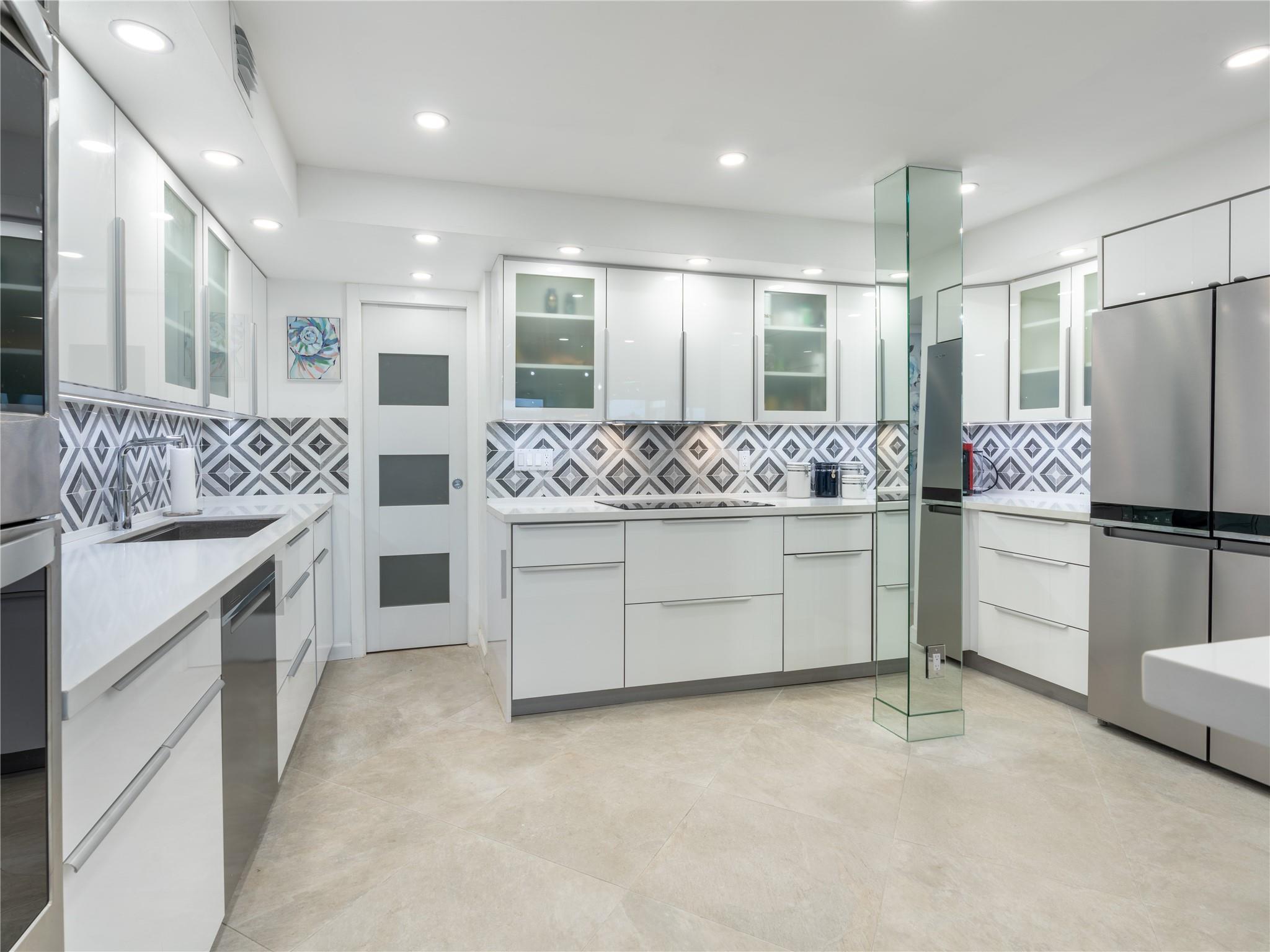 2850 N Palm Aire Drive 601, Pompano Beach, FL 33069, Pompano Beach