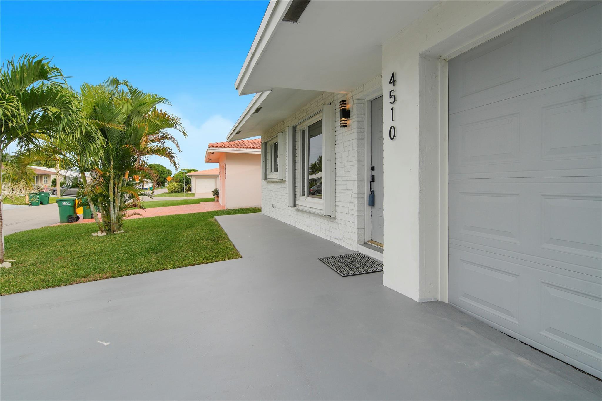 4510 NW 49th Drive, Tamarac, FL 33319, Tamarac - Photo 4
