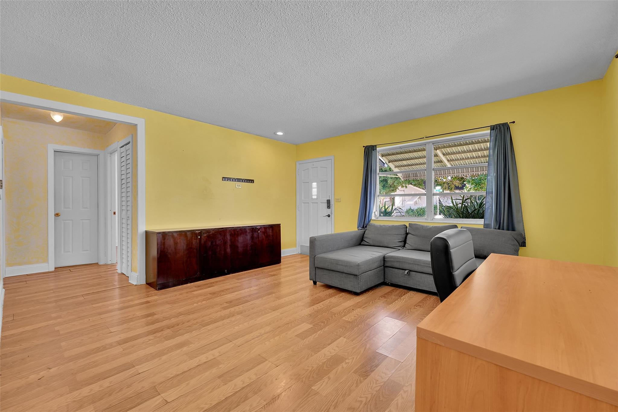 2704 NW 48th Street, Fort Lauderdale, FL 33309, Fort Lauderdale - Photo 4