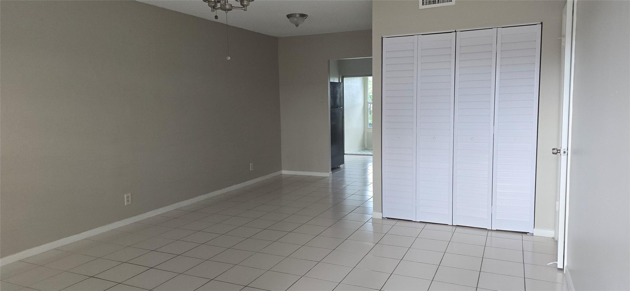 7305 NW 5th Court 204, Margate, FL 33063, Margate - Photo 3
