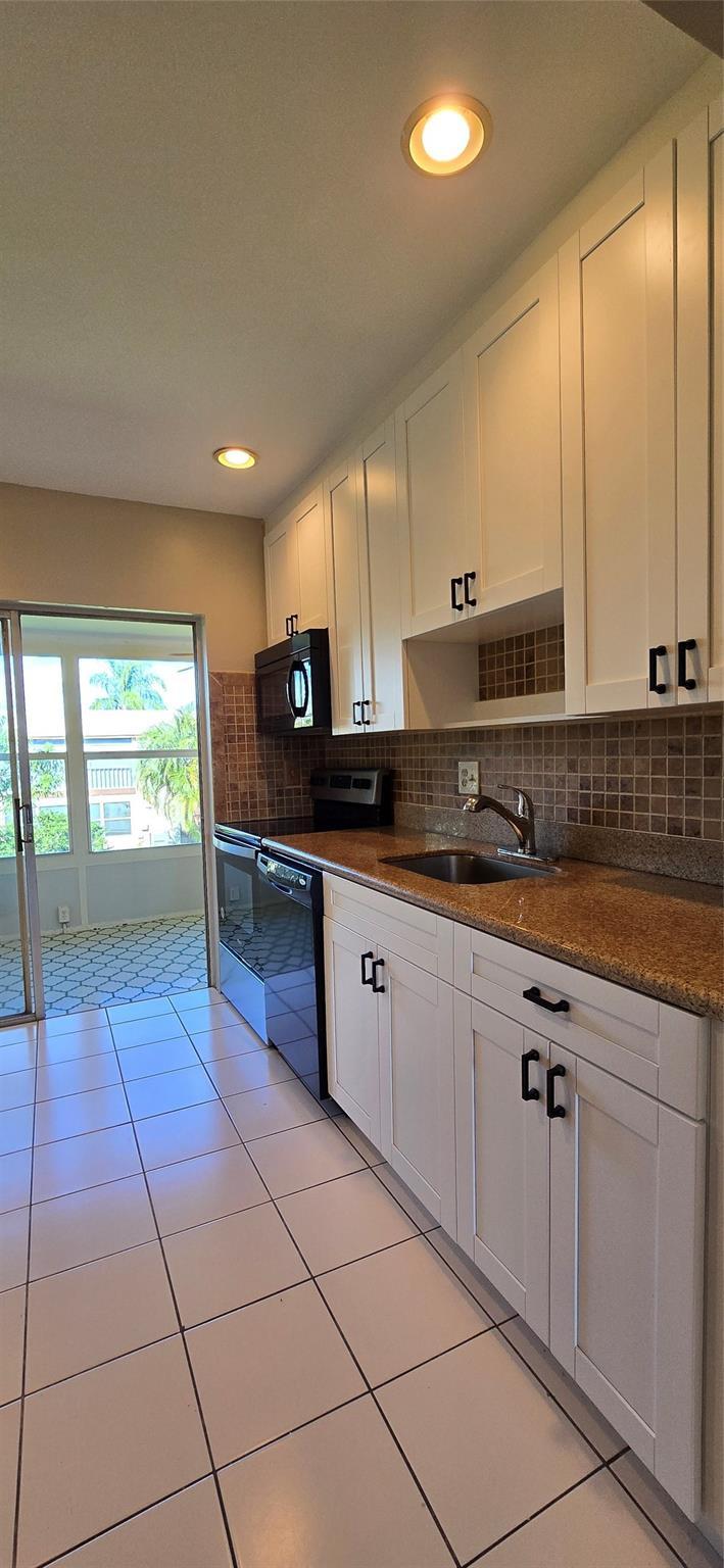 7305 NW 5th Court 204, Margate, FL 33063, Margate - Photo 5