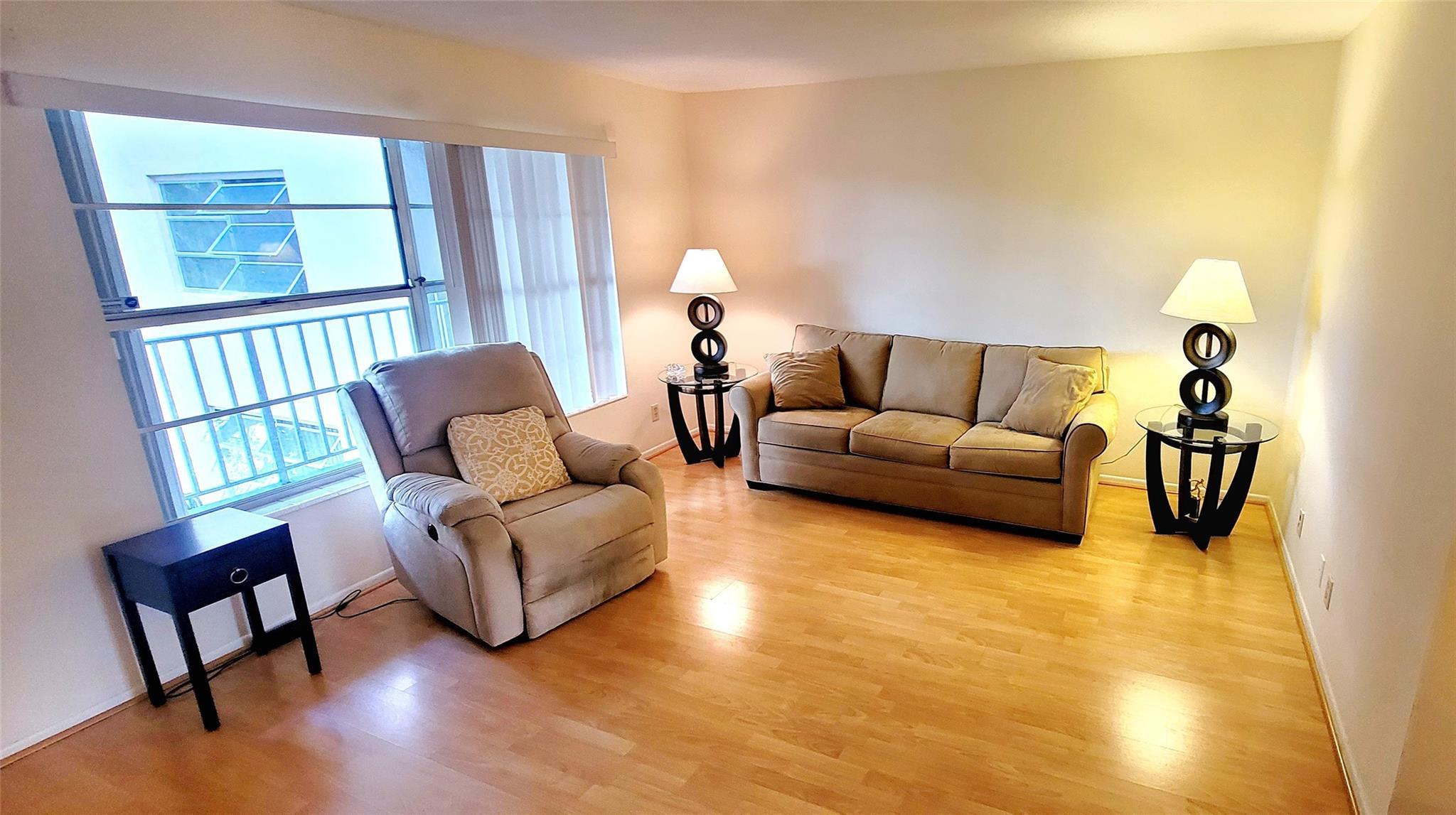 2901 NW 47th Terrace 247B, Lauderdale Lakes, FL 33313, Lauderdale Lakes - Photo 3