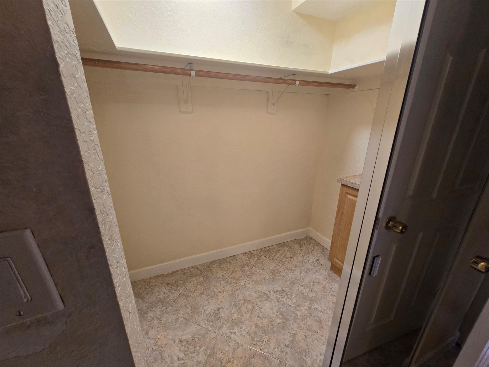 3531 NW 50th Avenue 609, Lauderdale Lakes, FL 33319, Lauderdale Lakes - Photo 4