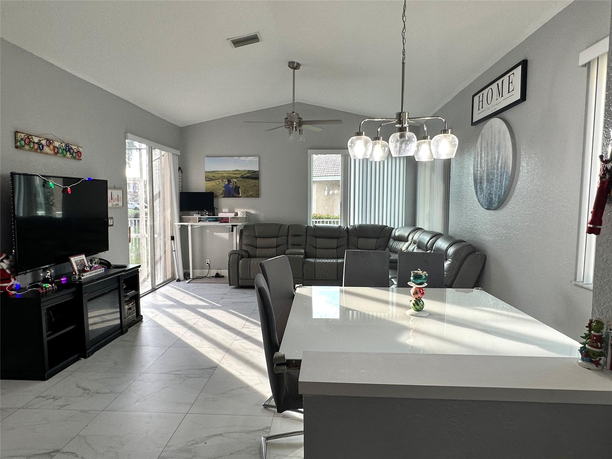1102 SW 158th Avenue, Pembroke Pines, FL 33027, Pembroke Pines - Photo 5