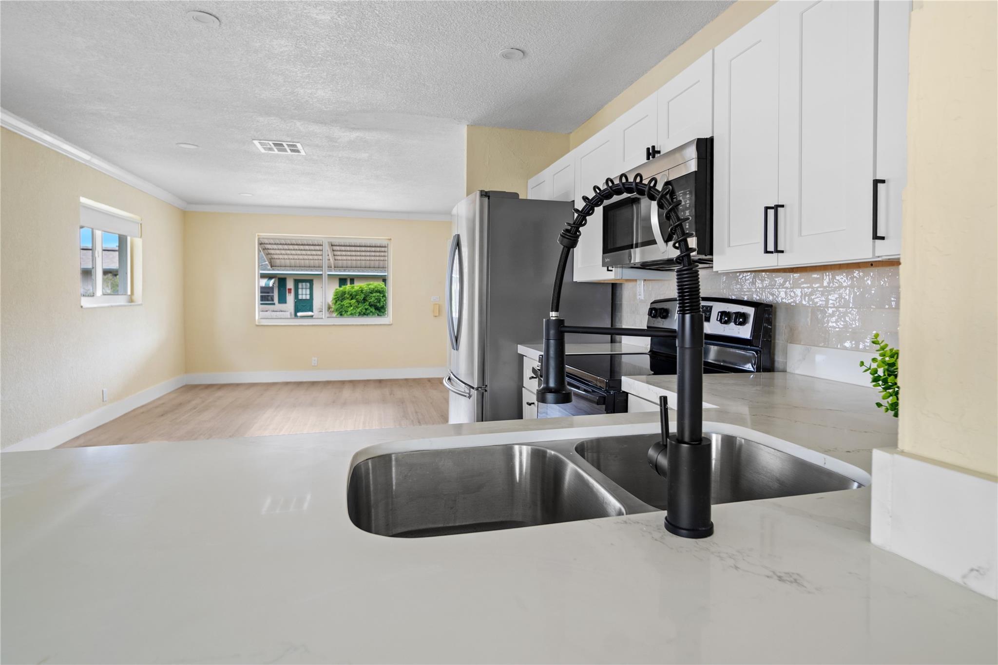 4514 NW 49th Drive, Tamarac, FL 33319, Tamarac - Photo 3