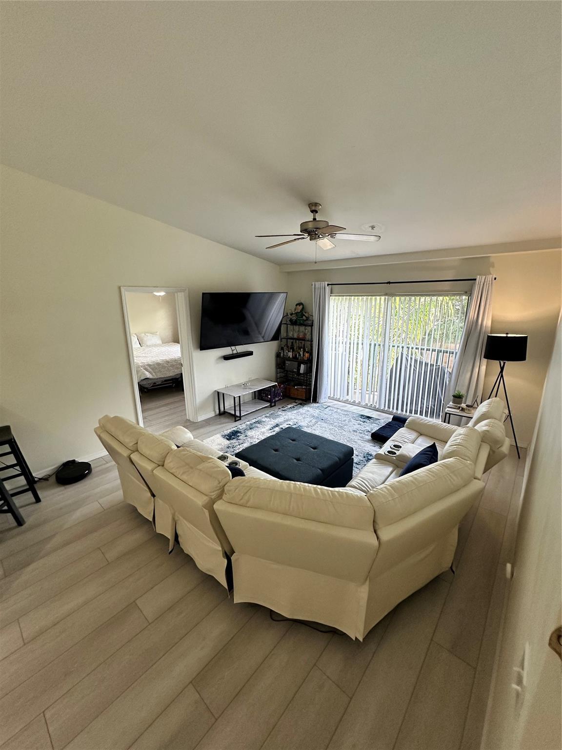 2131 SE 10th Avenue 1120, Fort Lauderdale, FL 33316, Fort Lauderdale - Photo 4