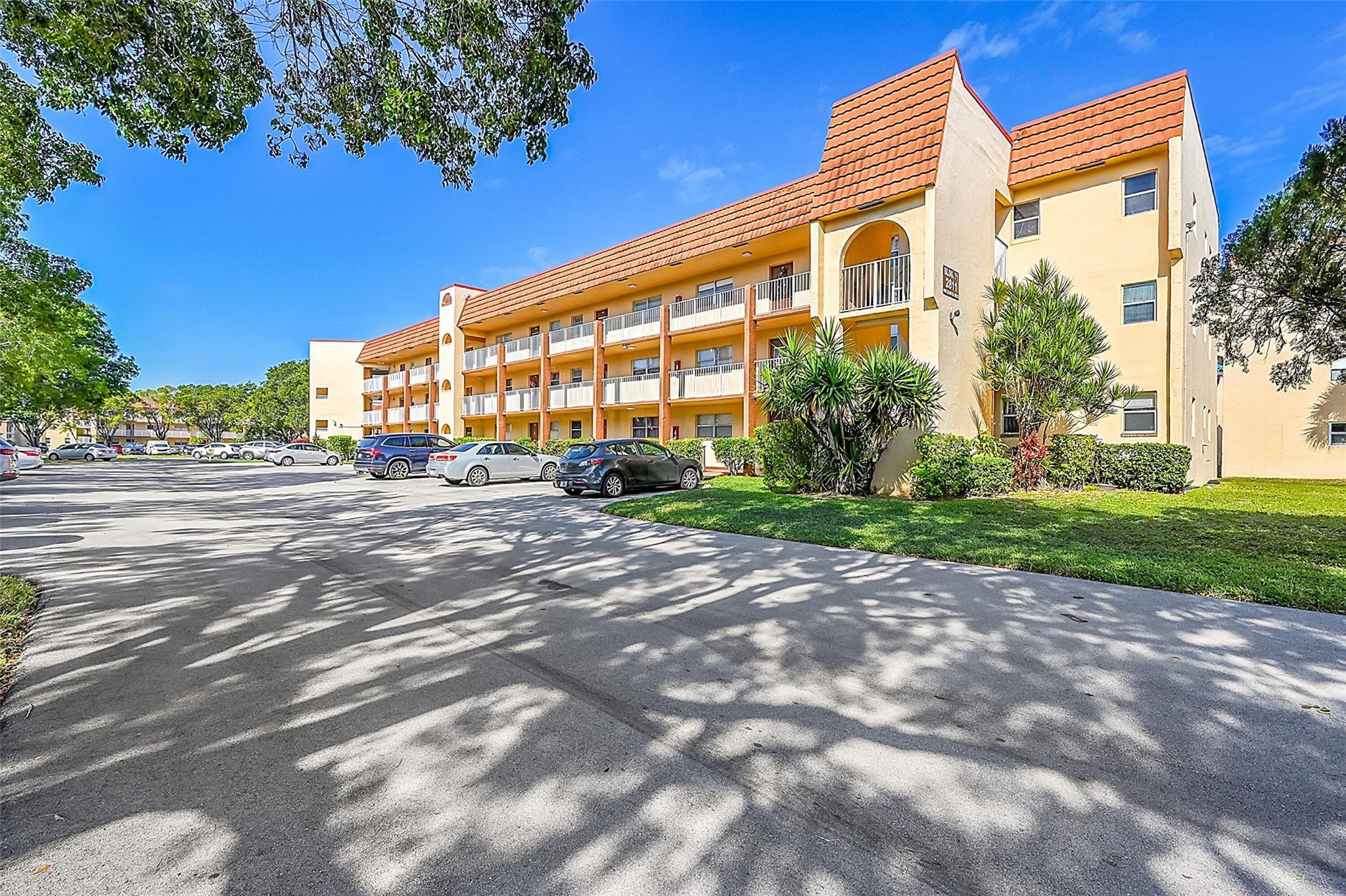 2811 N Pine Island Road 111, Sunrise, FL 33322, Sunrise - Photo 3