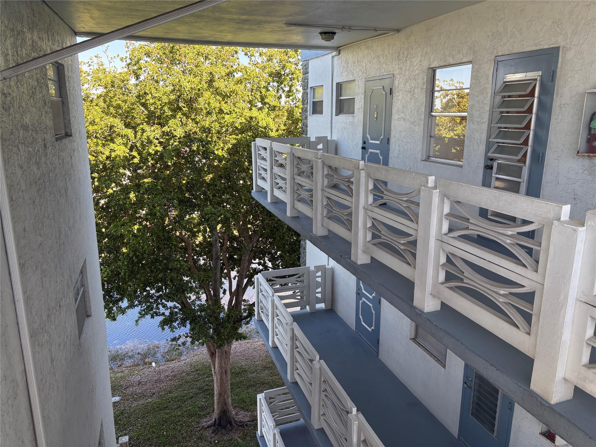 , Lauderdale Lakes - Photo 4