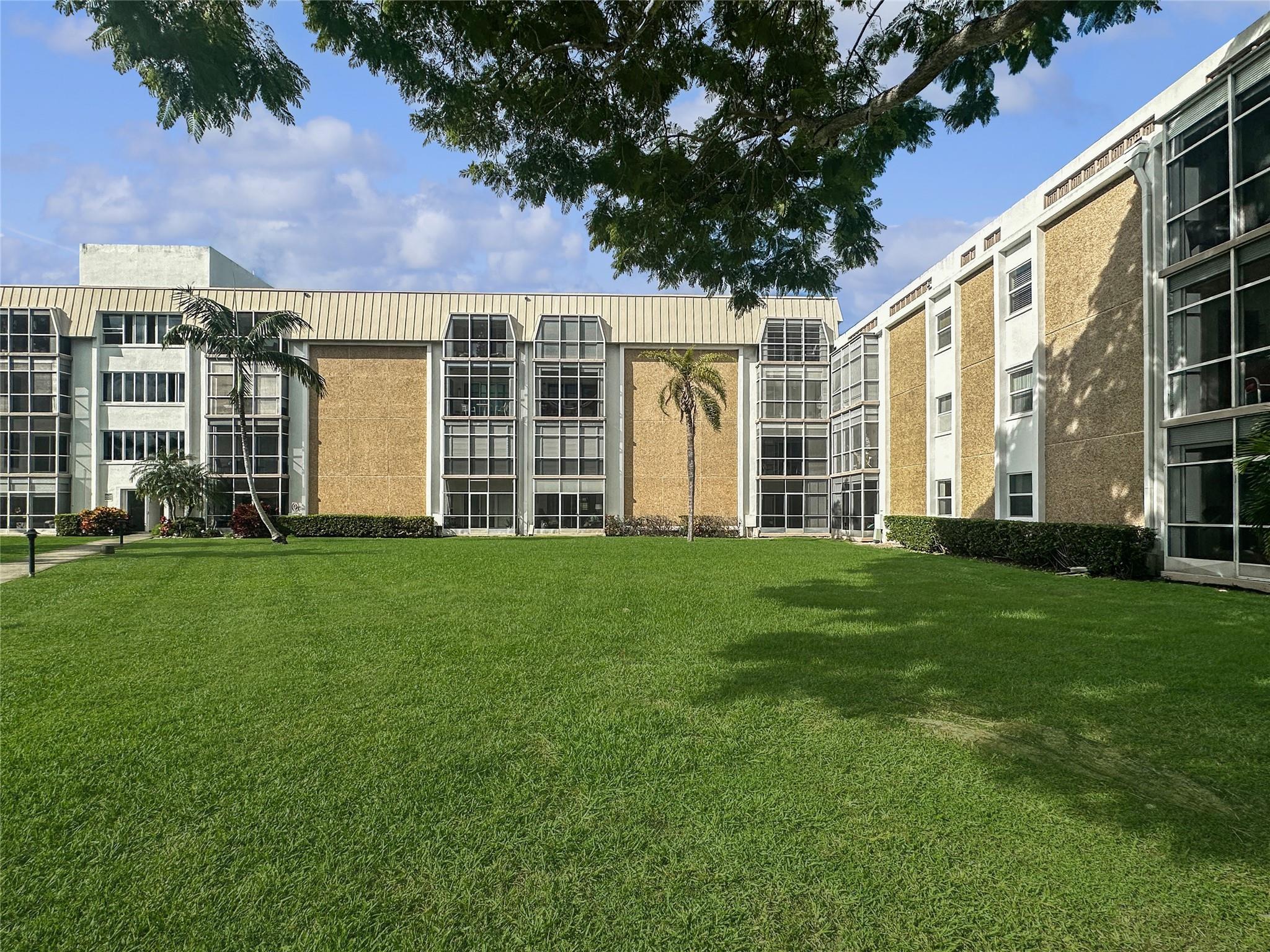 2970 NE 16th Avenue 102B, Oakland Park, FL 33334, Oakland Park