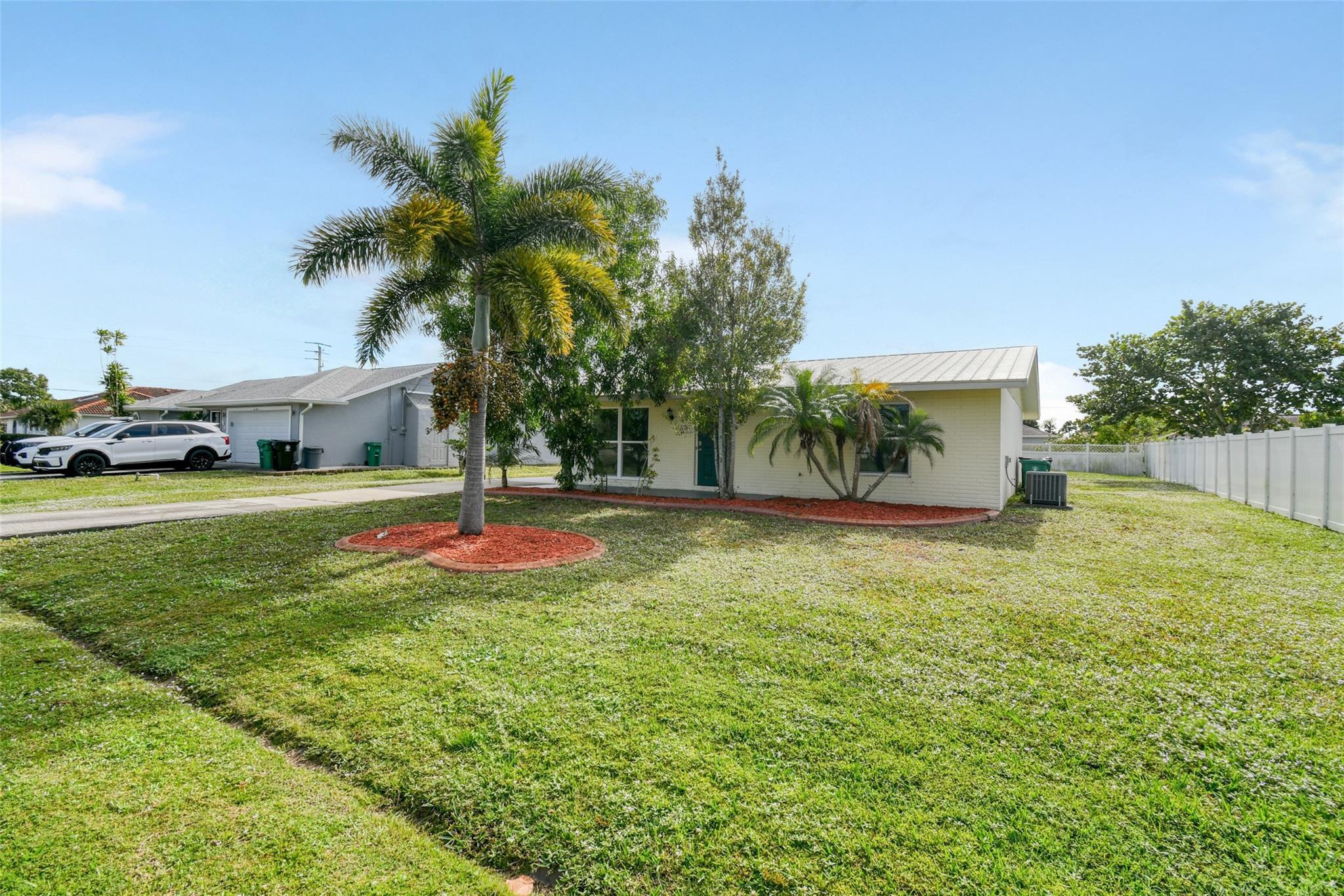 118 SW Ray Avenue, Port St. Lucie, FL 34983, Port St. Lucie - Photo 4