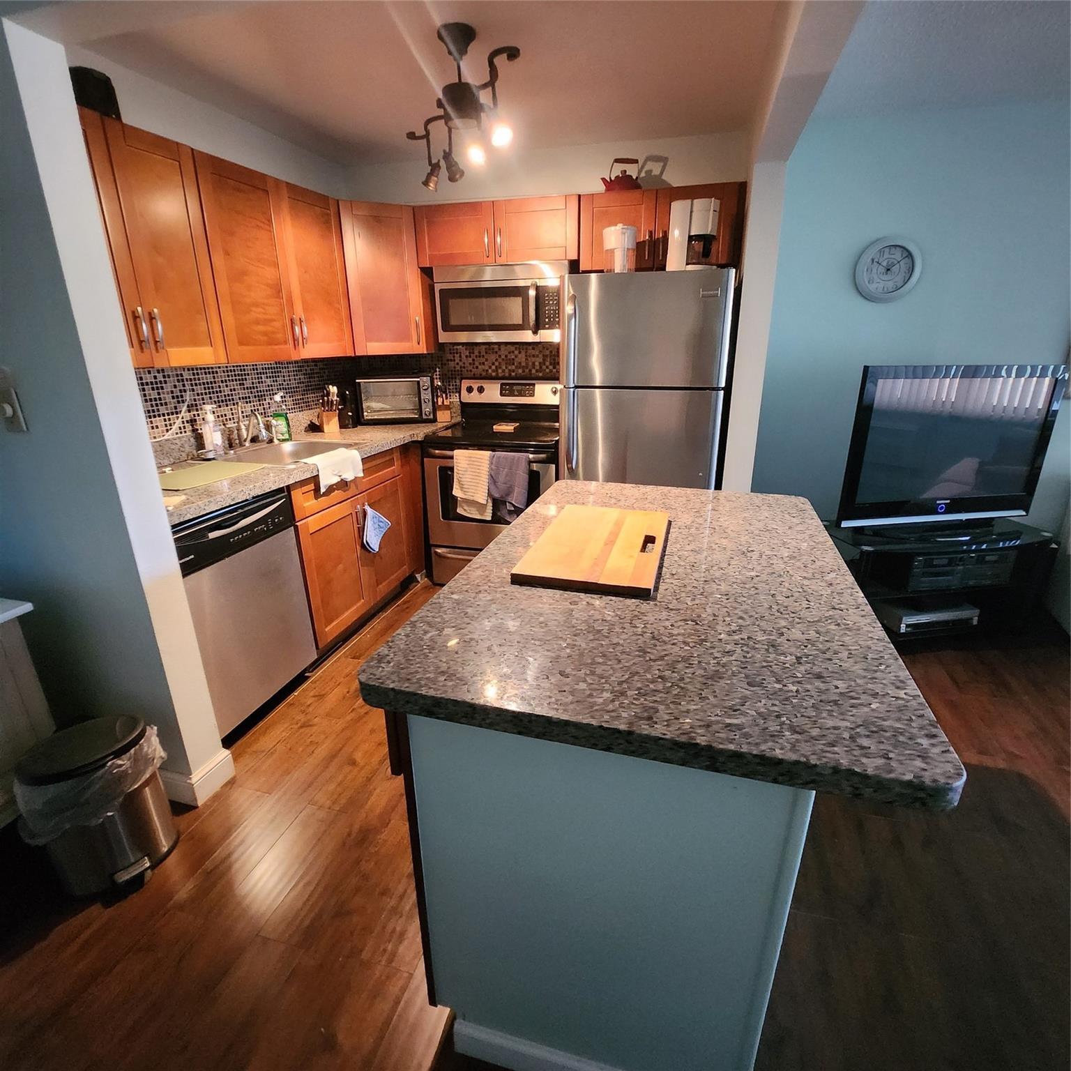 198 Durham D, Deerfield Beach, FL 33442, Deerfield Beach - Photo 3