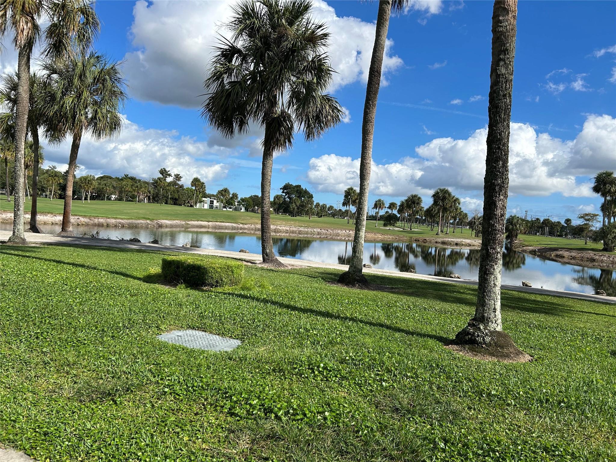 7807 Golf Circle Drive 205, Margate, FL 33063, Margate - Photo 2
