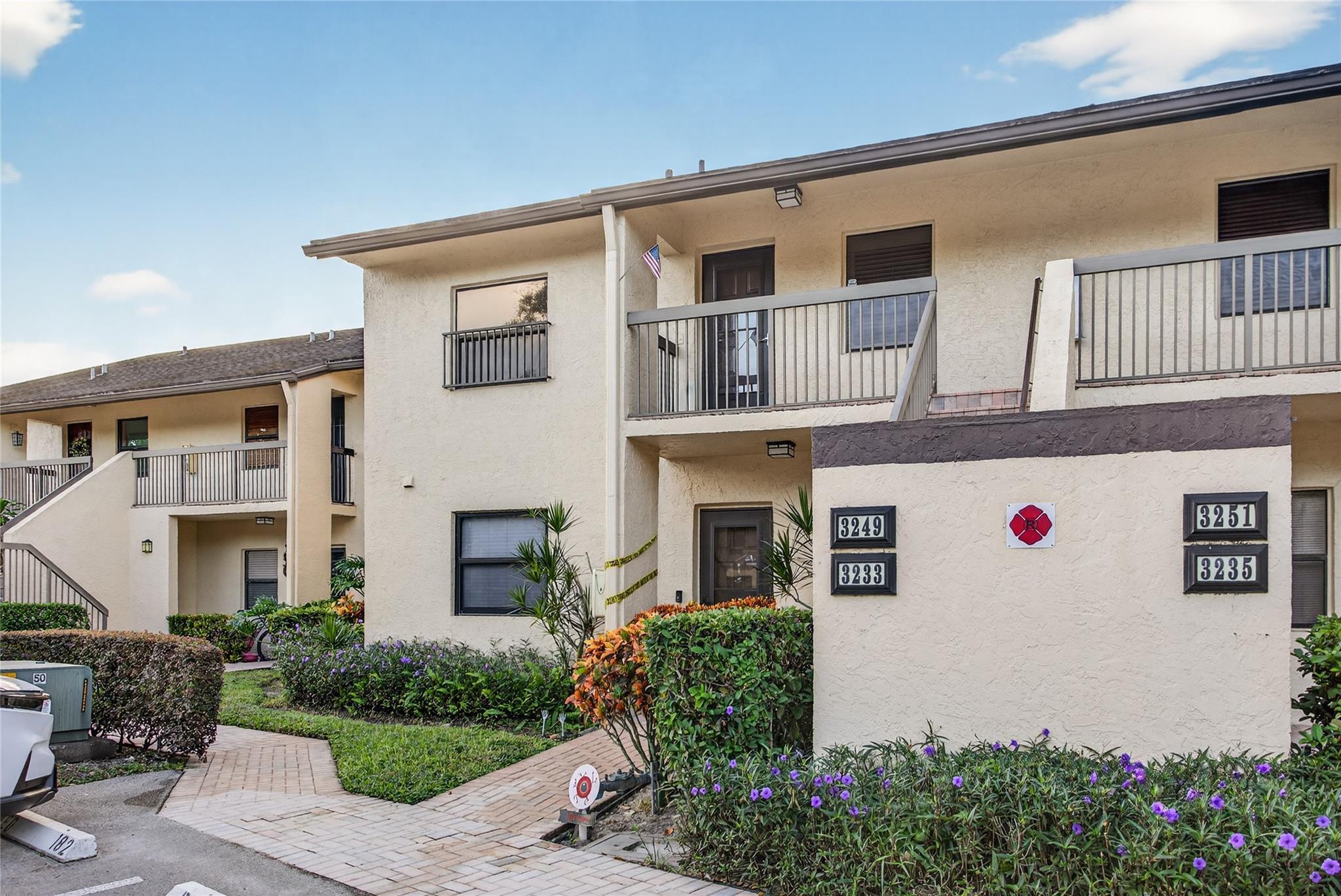 3249 Carambola Circle 3249, Coconut Creek, FL 33066, Coconut Creek - Photo 2