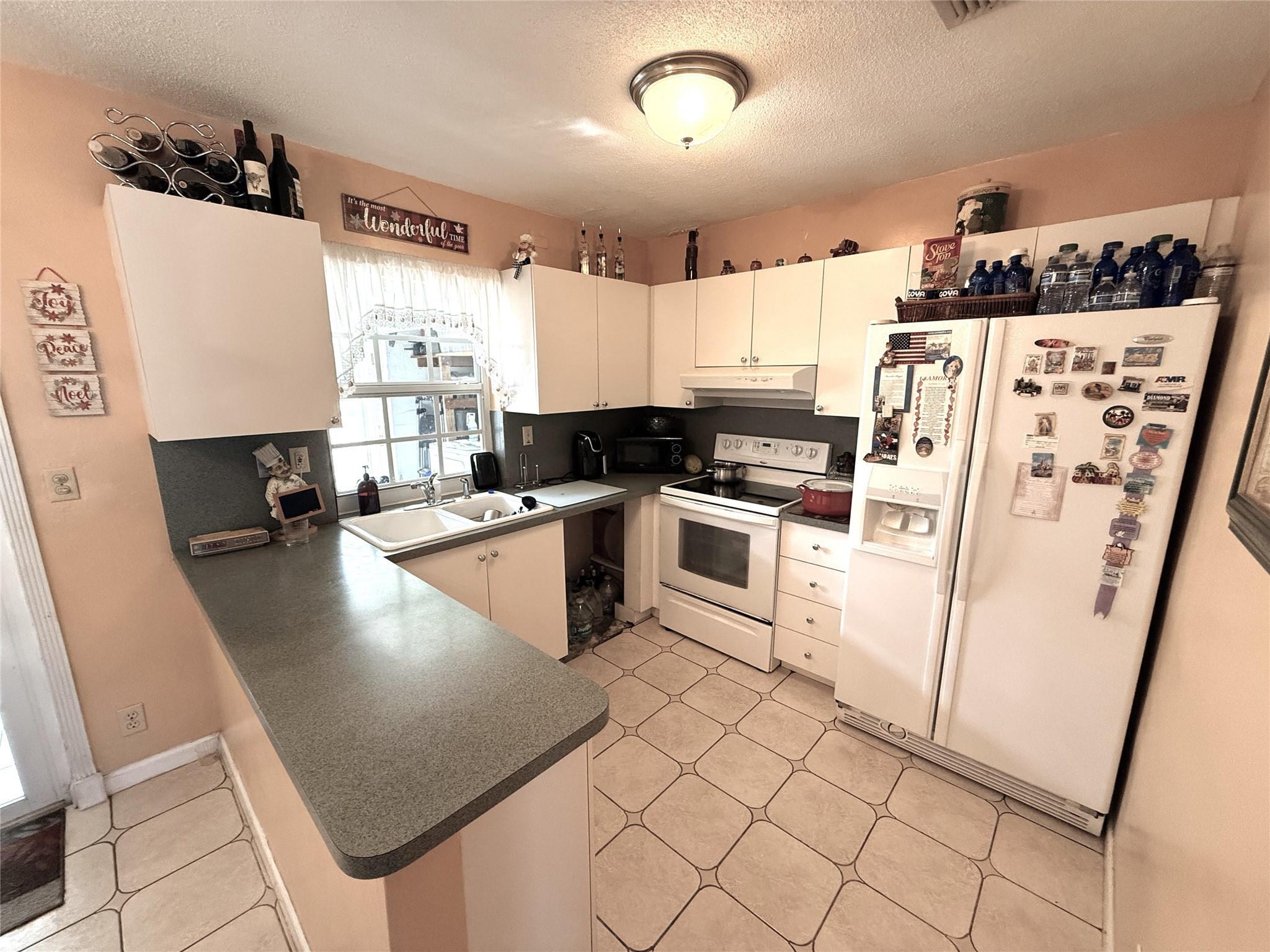 810 N Golf Drive 810, Hollywood, FL 33021, Hollywood - Photo 4