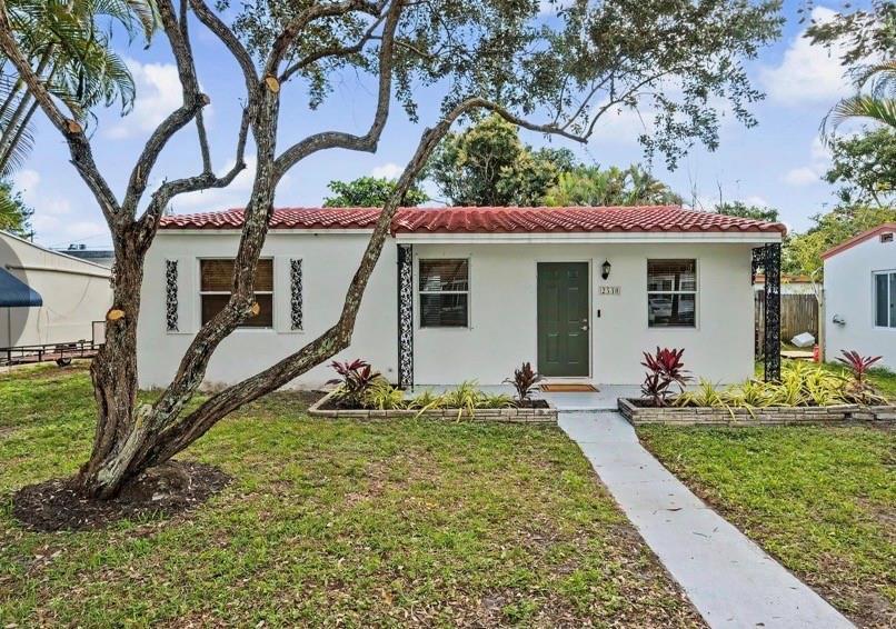 2530 Mckinley Street, Hollywood, FL 33020, Hollywood