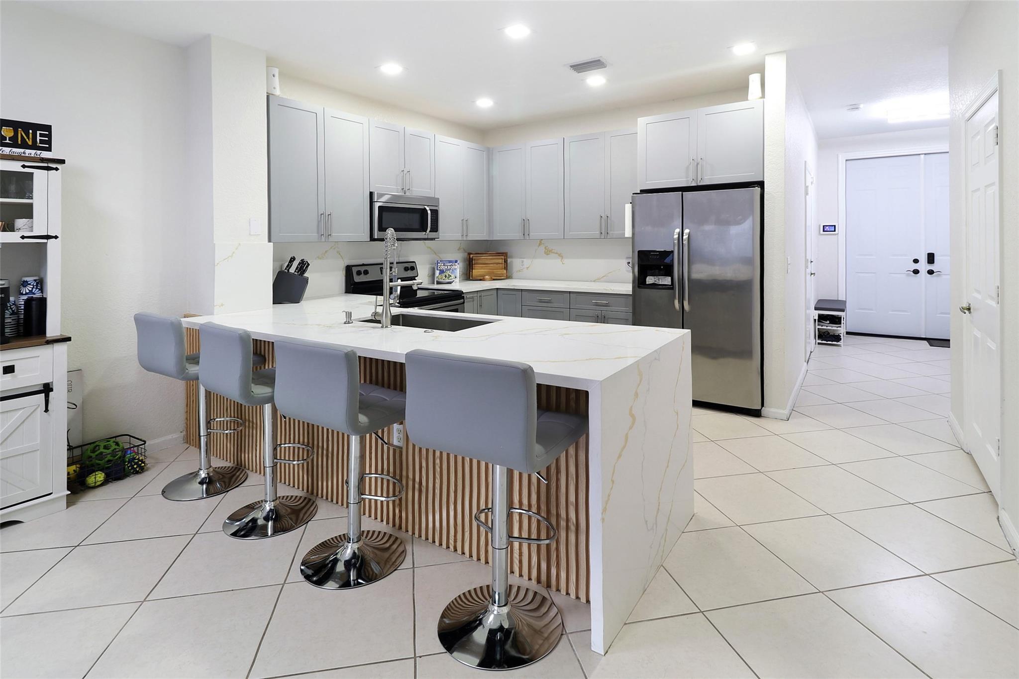 8106 Prestige Commons Drive 8106, Tamarac, FL 33321, Tamarac - Photo 2