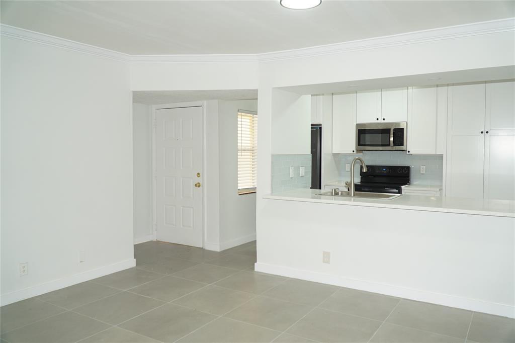 11574 NW 44th Street 11574, Coral Springs, FL 33065, Coral Springs - Photo 3