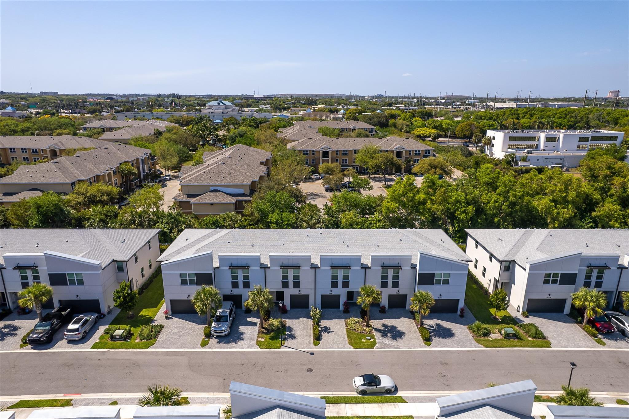 5659 Enclave Drive, Mangonia Park, FL 33407, Mangonia Park - Photo 3