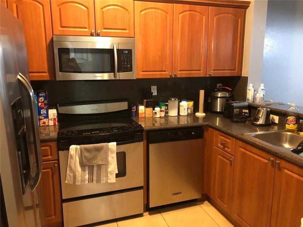 7060 NW 177th Street 103, Hialeah, FL 33015, Hialeah - Photo 3