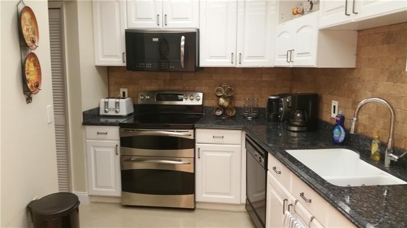 625 Oaks Drive 704, Pompano Beach, FL 33069, Pompano Beach