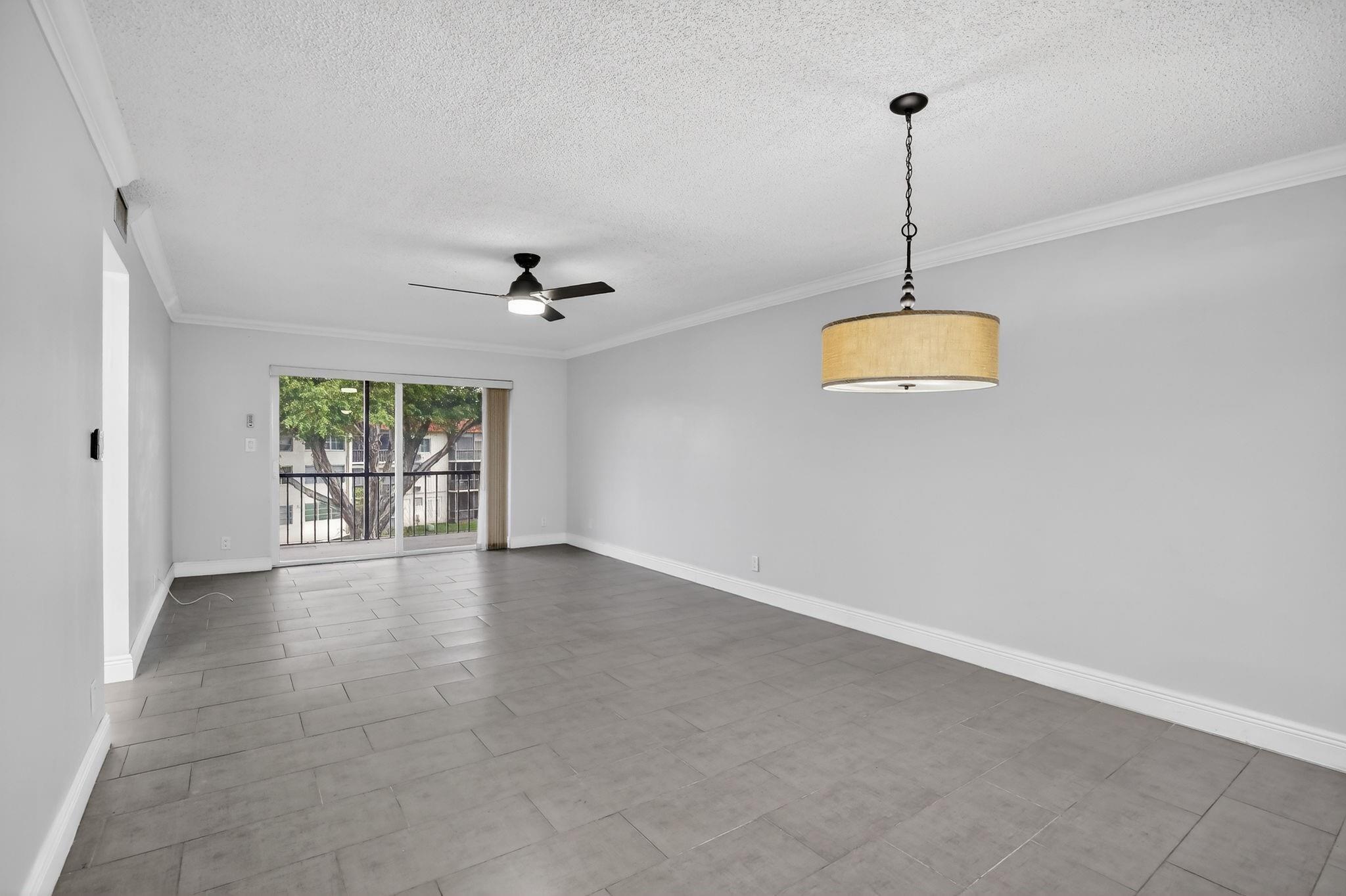 830 S Hollybrook Drive 310, Pembroke Pines, FL 33025, Pembroke Pines - Photo 3