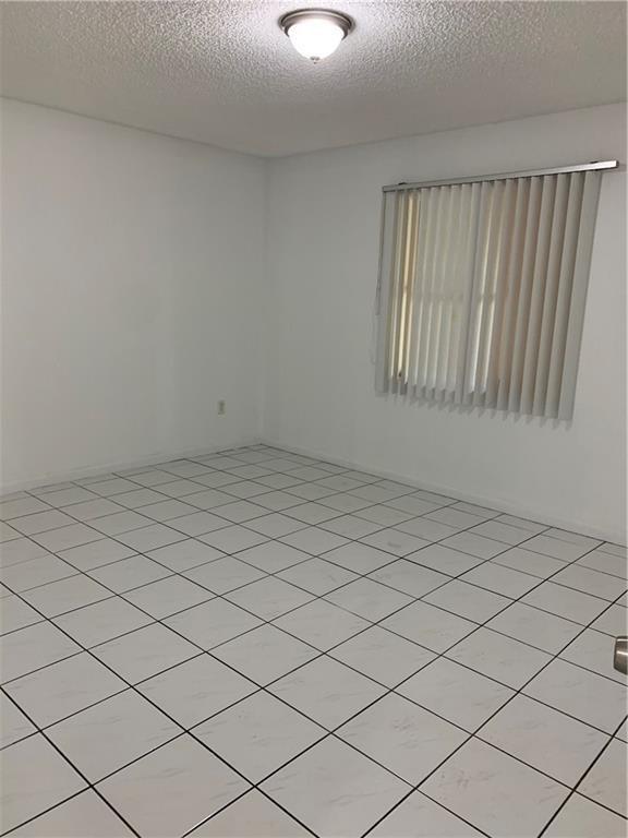 4131 Stirling Road 304, Davie, FL 33314, Davie - Photo 4
