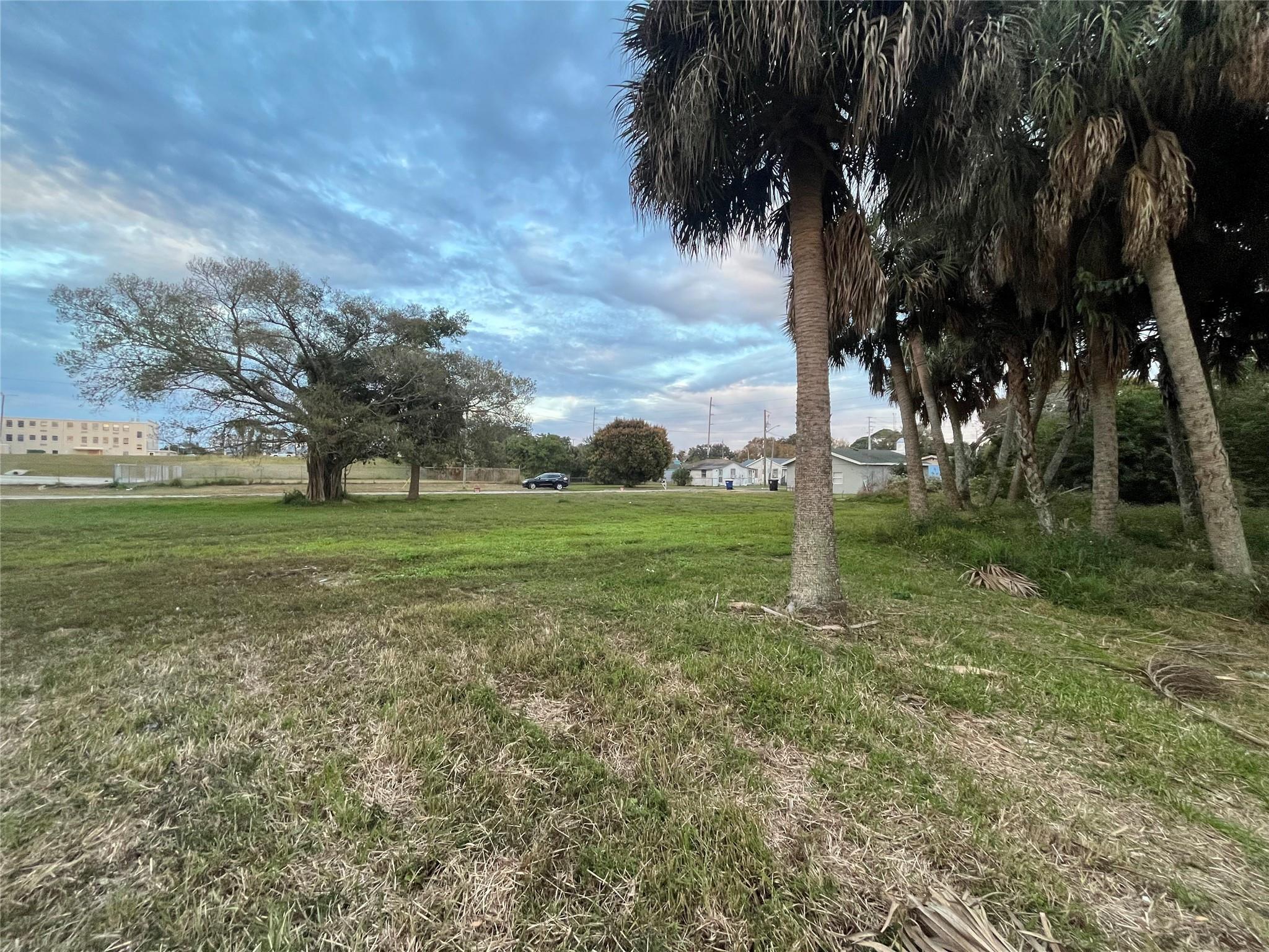 605 N 8th Street, Fort Pierce, FL 34950, Fort Pierce - Photo 2