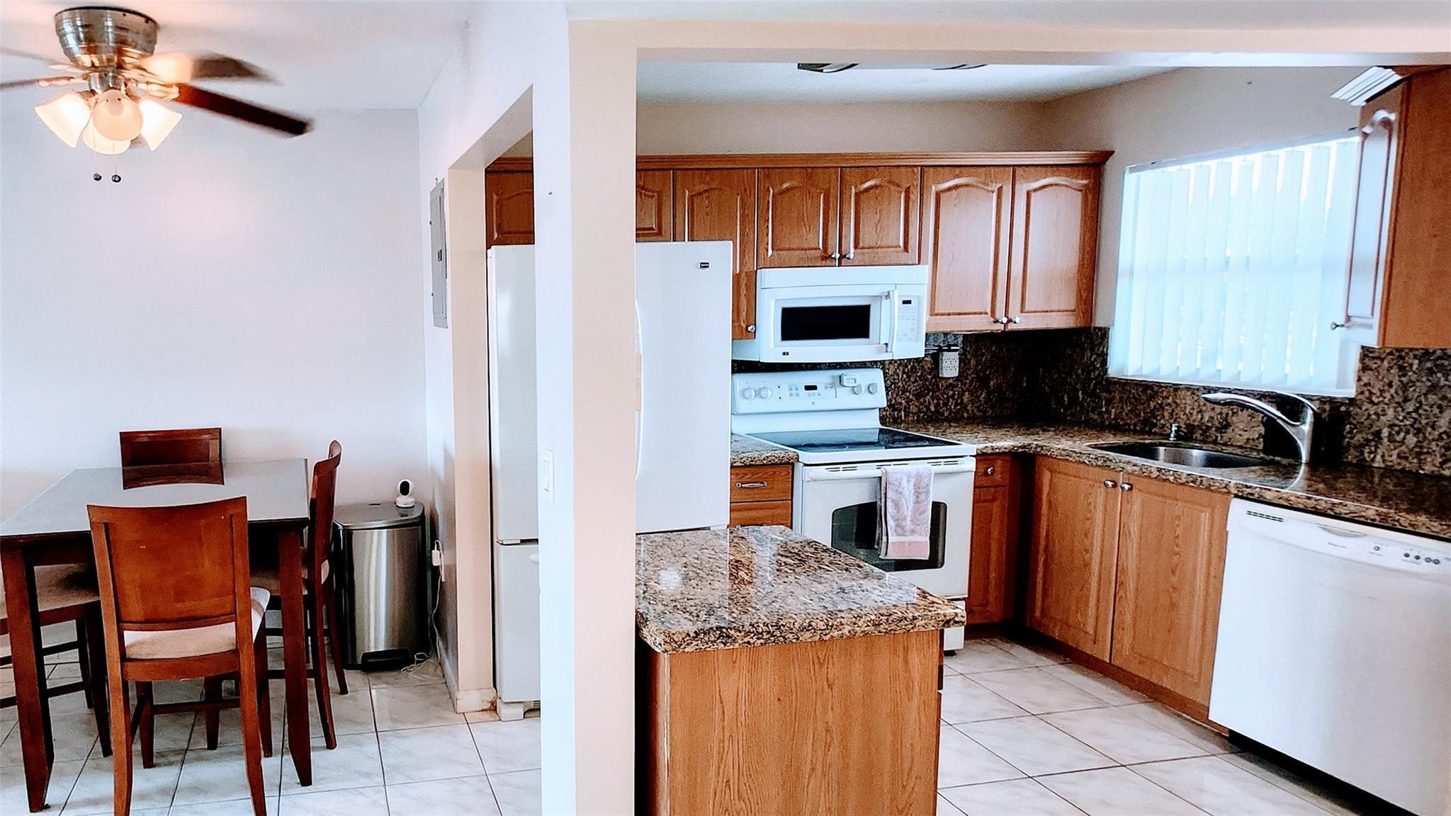 2721 N Pine Island Road 309, Sunrise, FL 33322, Sunrise - Photo 3