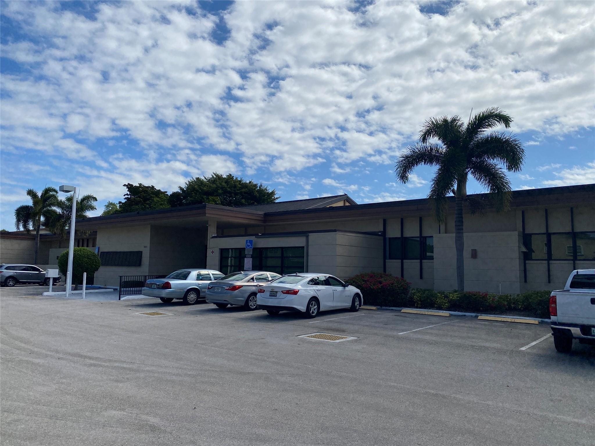 7355 NW 5th Place, Margate, FL 33063, Margate - Photo 2