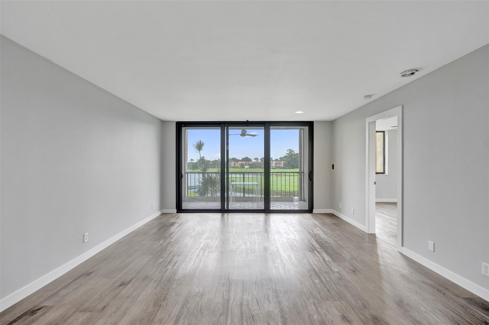 4539 Luxemburg Court 201, Lake Worth, FL 33467, Lake Worth - Photo 3