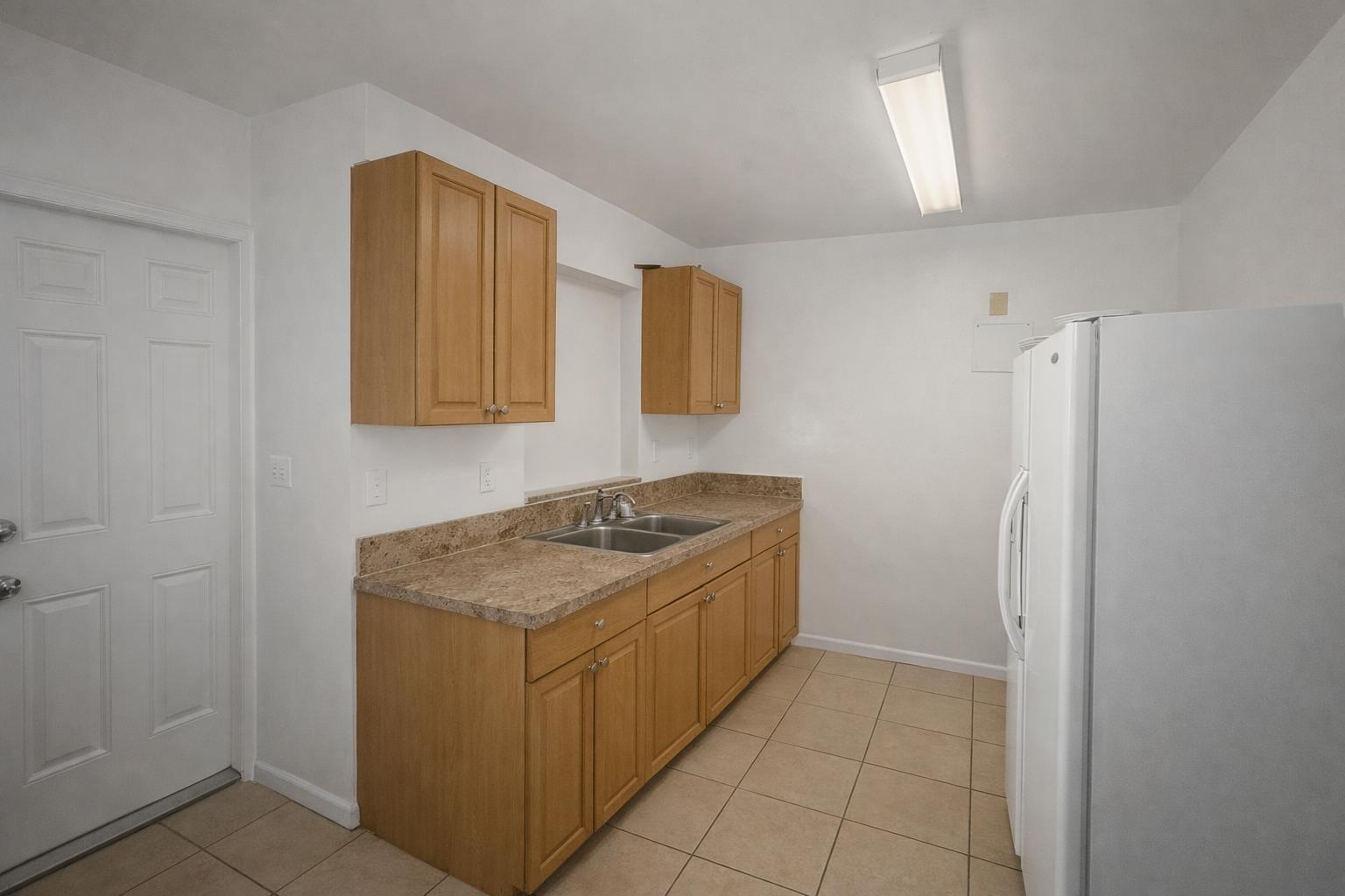 1225 NW 10th Place, Fort Lauderdale, FL 33311, Fort Lauderdale - Photo 4
