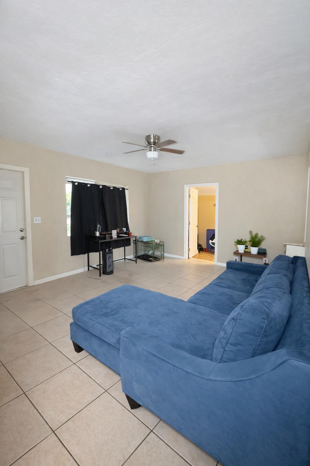 1225 NW 10th Place, Fort Lauderdale, FL 33311, Fort Lauderdale - Photo 5