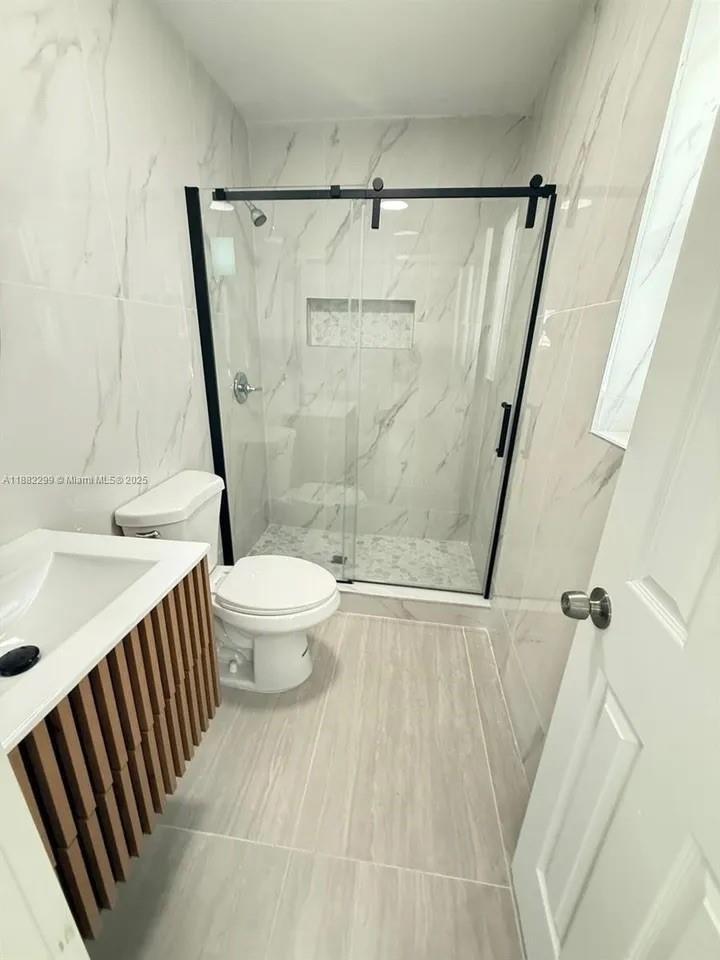 11872 SW 196th Terrace, Miami, FL 33177, Miami - Photo 4