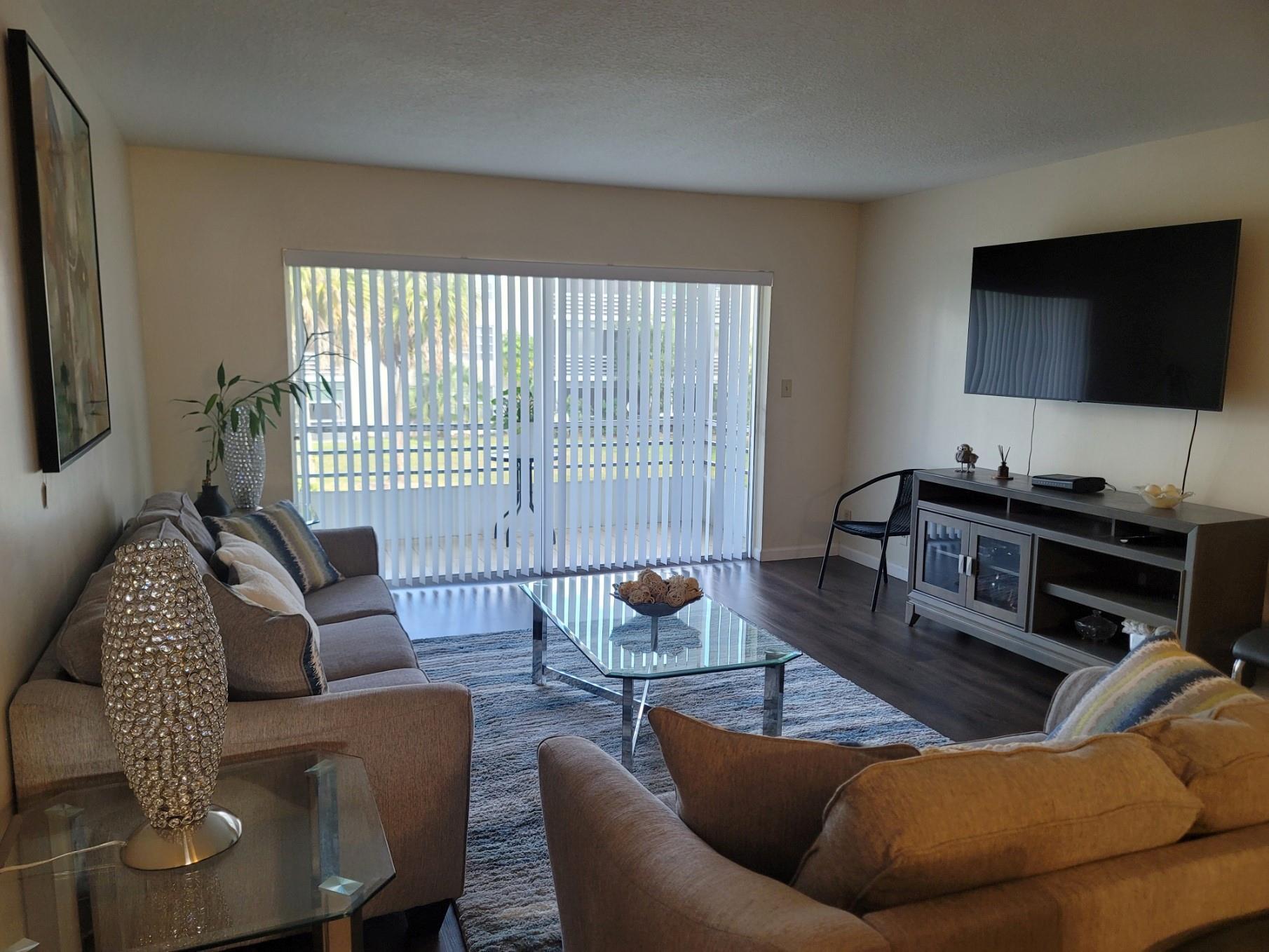 3774 Inverrary Boulevard P202, Lauderhill, FL 33319, Lauderhill