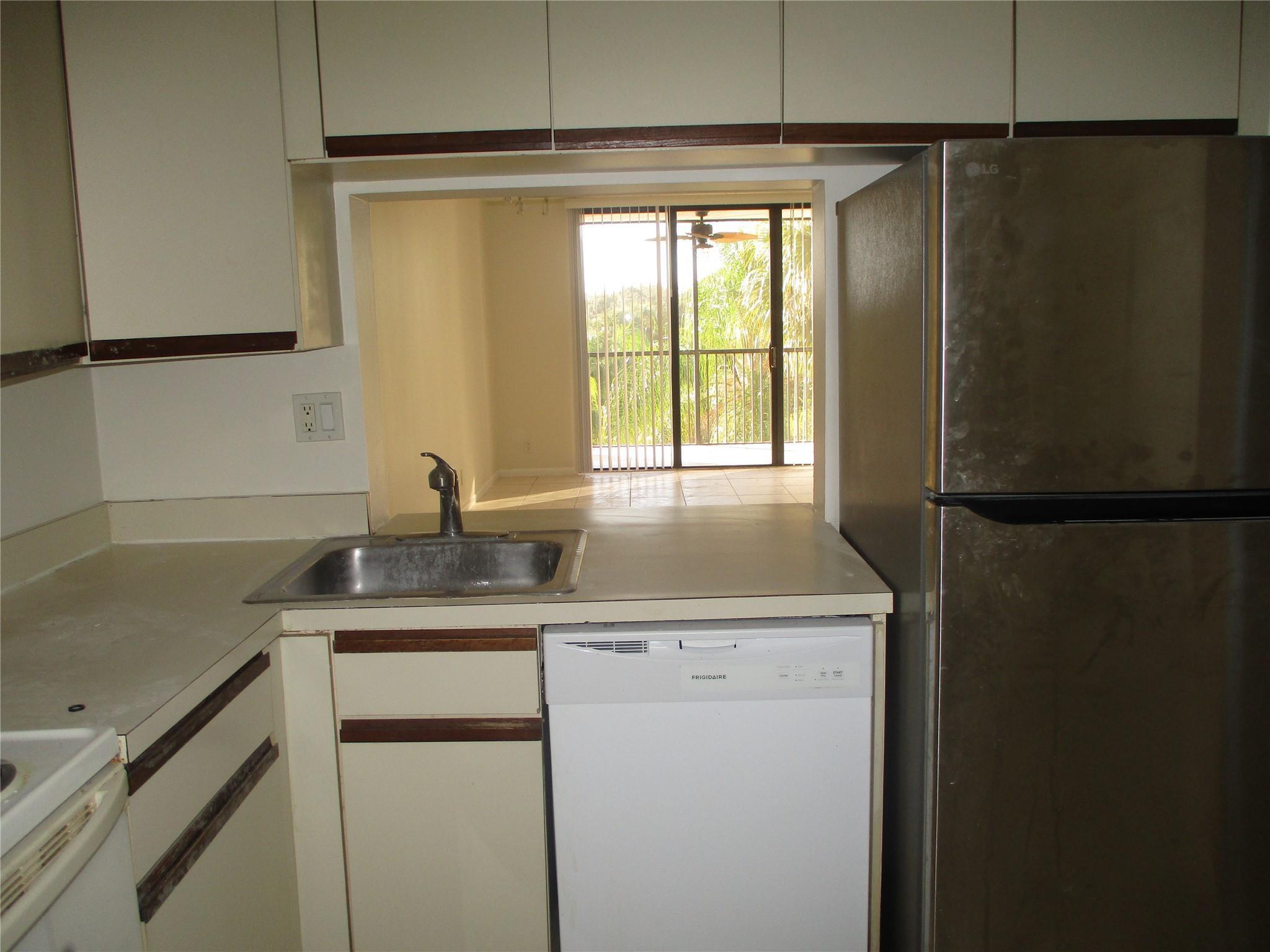 3000 NW 42nd Avenue NW B410, Coconut Creek, FL 33066, Coconut Creek - Photo 5