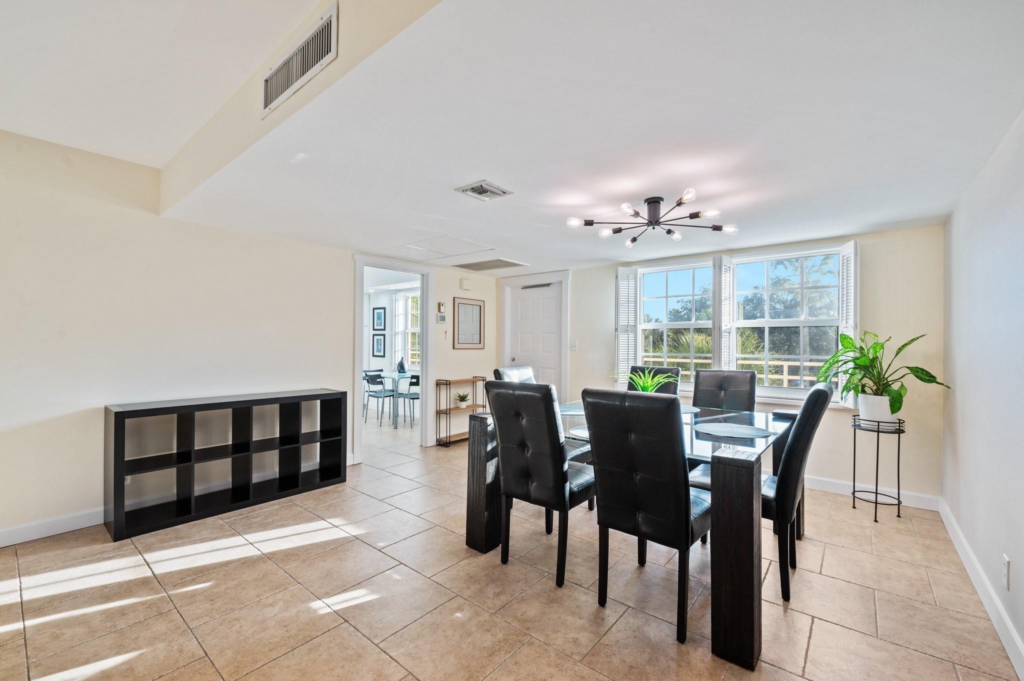 3900 Oaks Clubhouse Drive 310, Pompano Beach, FL 33069, Pompano Beach - Photo 2